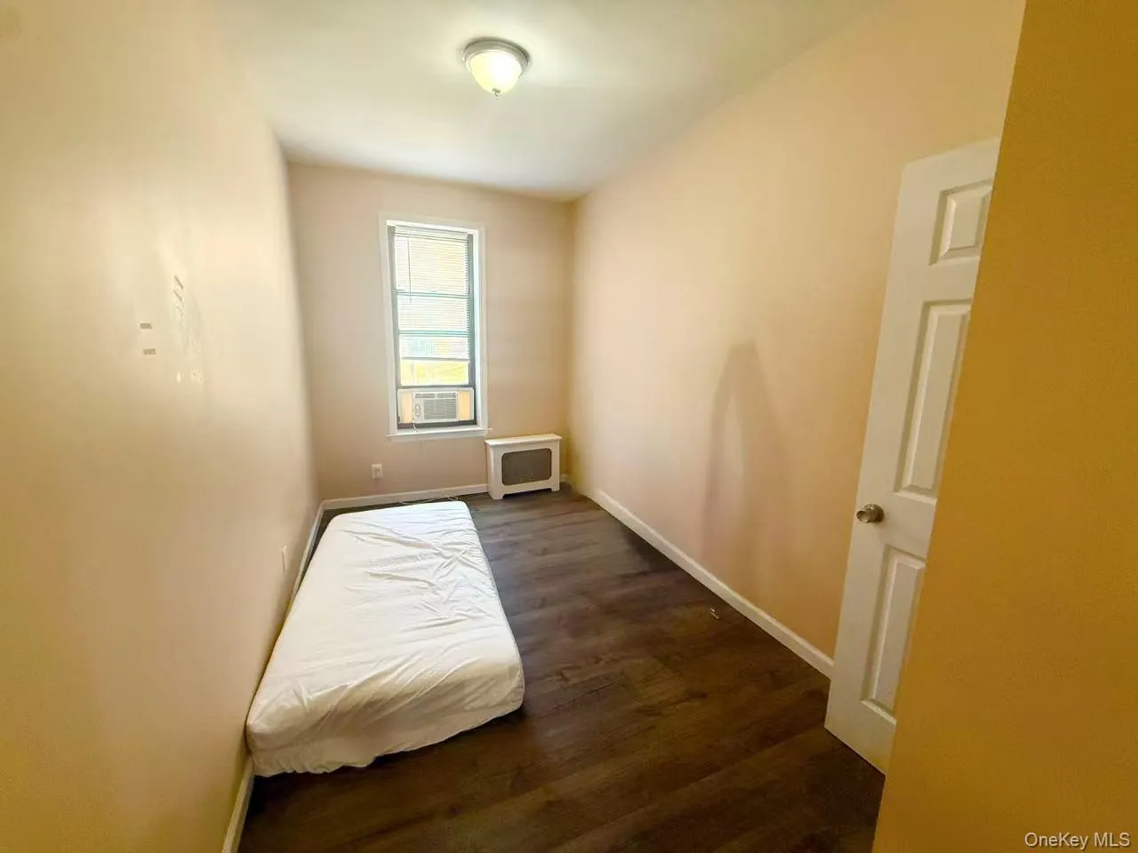 13257 Maple Avenue, New York, NY, 3 Bedrooms Bedrooms, 5 Rooms Rooms,1 BathroomBathrooms,Residential Lease,For Rent,Maple,0,1021021 13257 Maple Avenue, New York, NY, 3 Bedrooms Bedrooms, 5 Rooms Rooms,1 BathroomBathrooms,Residential Lease,For Rent,Maple,0,1021021