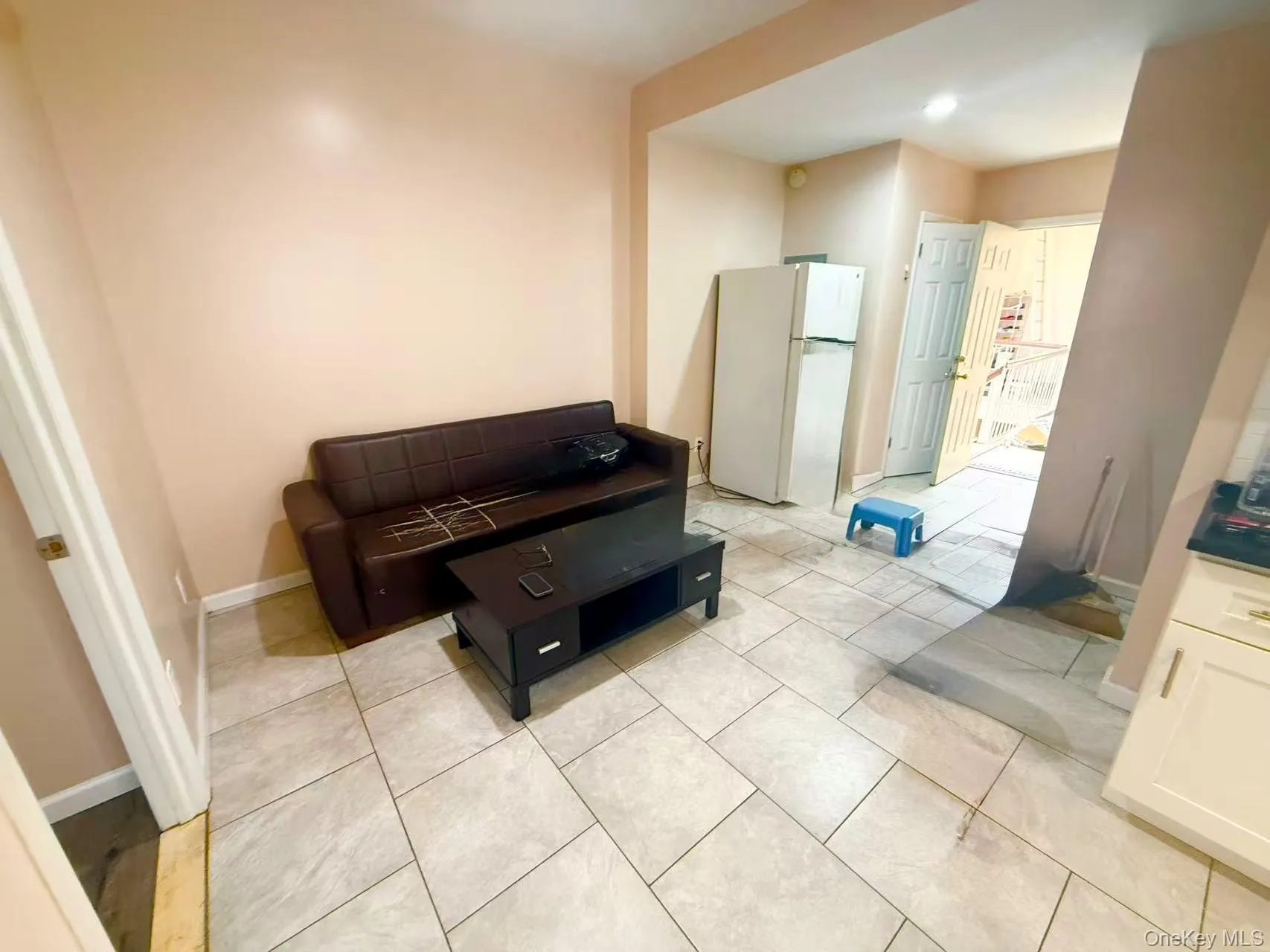 13257 Maple Avenue, New York, NY, 3 Bedrooms Bedrooms, 5 Rooms Rooms,1 BathroomBathrooms,Residential Lease,For Rent,Maple,0,1021021 13257 Maple Avenue, New York, NY, 3 Bedrooms Bedrooms, 5 Rooms Rooms,1 BathroomBathrooms,Residential Lease,For Rent,Maple,0,1021021
