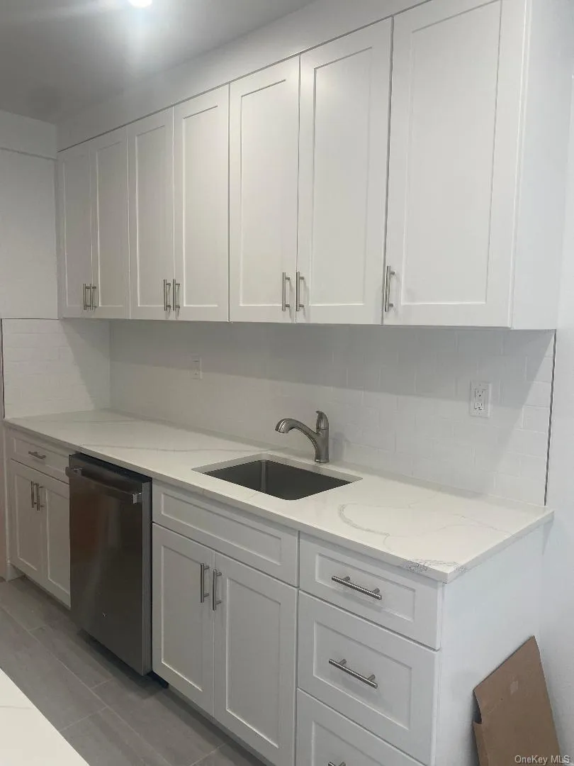65-65 Wetherole Street, New York, NY, 1 Bedroom Bedrooms, 5 Rooms Rooms,1 BathroomBathrooms,Residential,For Rent,Wetherole,0,1021022 65-65 Wetherole Street, New York, NY, 1 Bedroom Bedrooms, 5 Rooms Rooms,1 BathroomBathrooms,Residential,For Rent,Wetherole,0,1021022