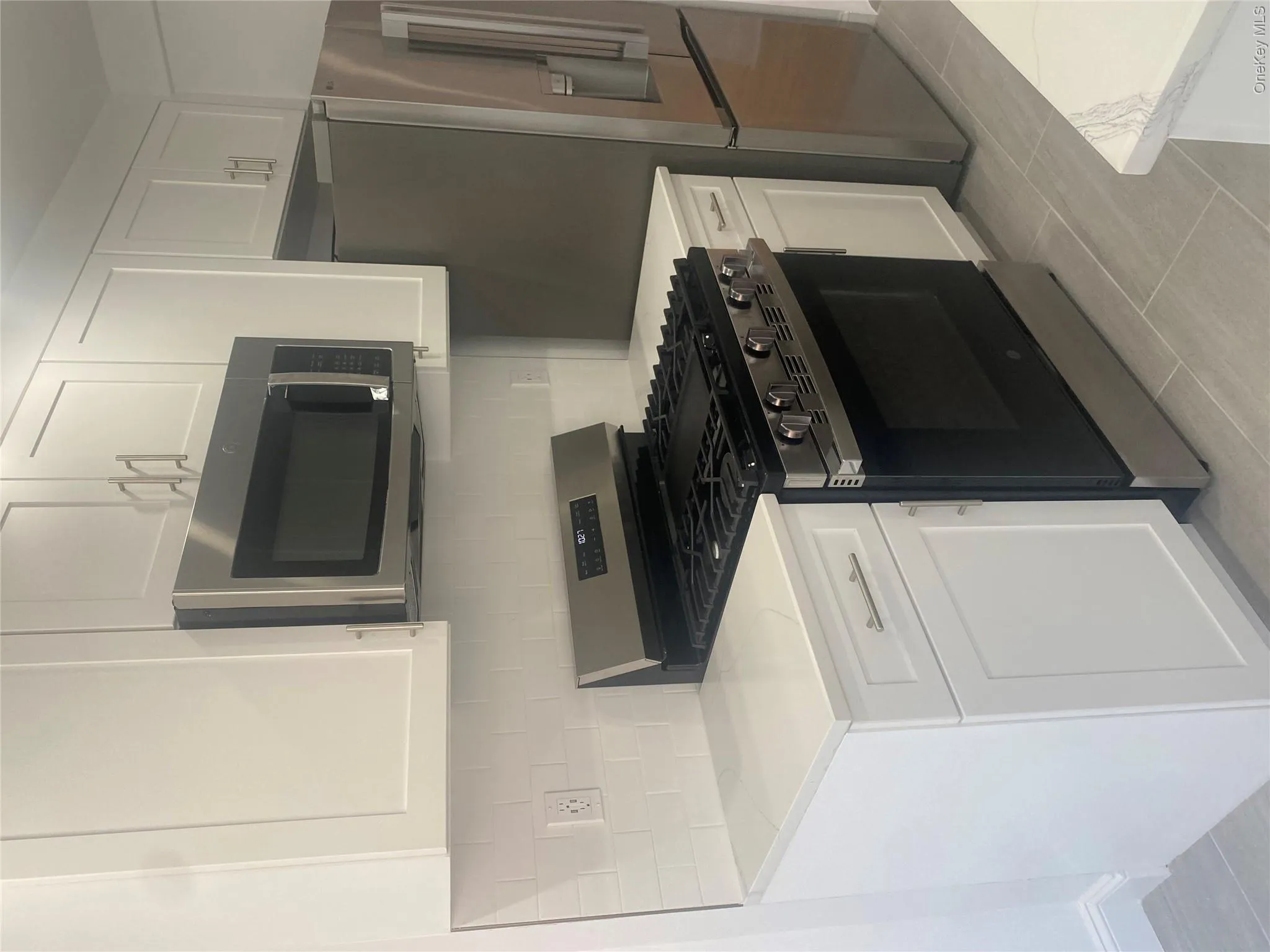 65-65 Wetherole Street, New York, NY, 1 Bedroom Bedrooms, 5 Rooms Rooms,1 BathroomBathrooms,Residential,For Rent,Wetherole,0,1021022 65-65 Wetherole Street, New York, NY, 1 Bedroom Bedrooms, 5 Rooms Rooms,1 BathroomBathrooms,Residential,For Rent,Wetherole,0,1021022