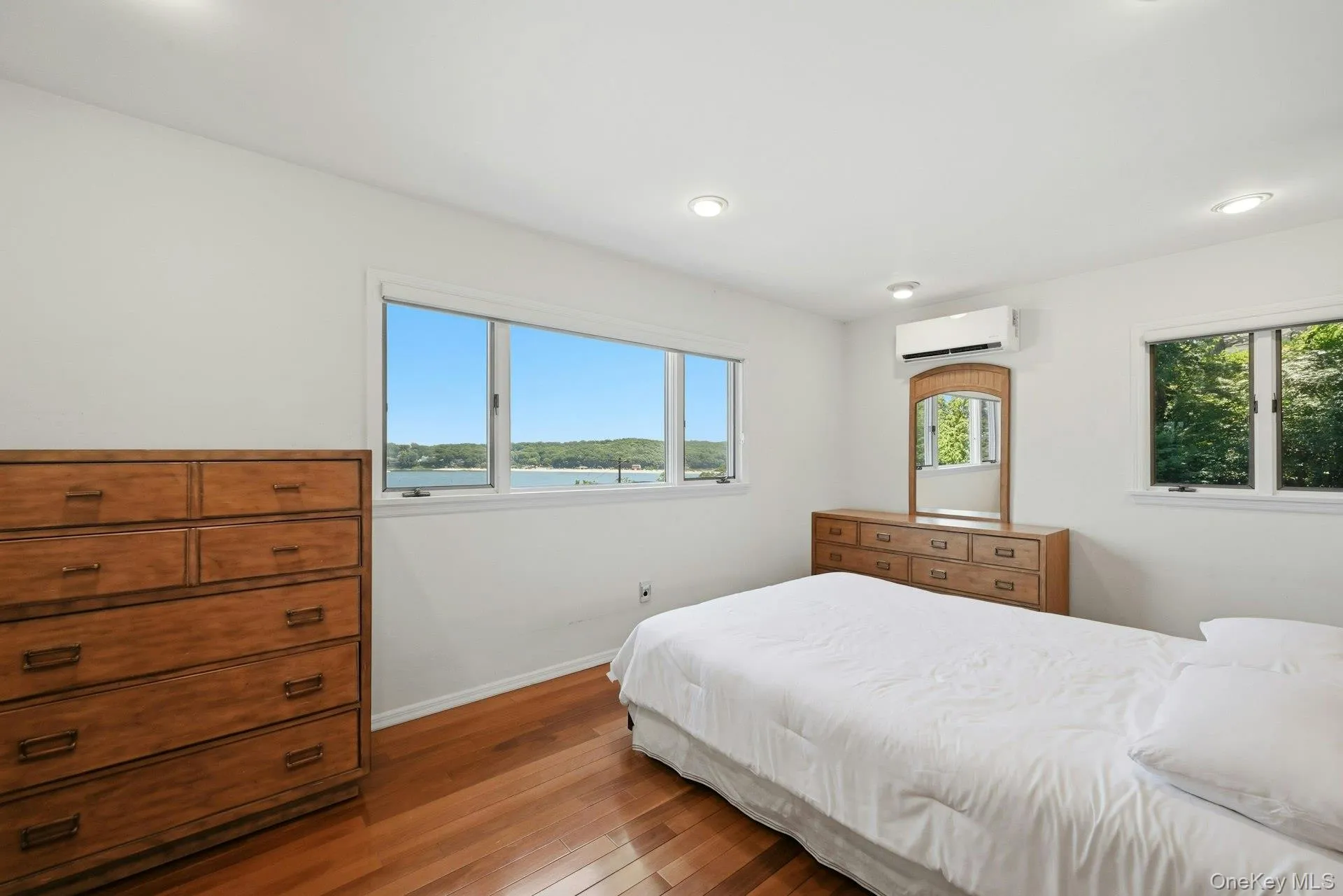 Primary king size bedroom Primary king size bedroom
