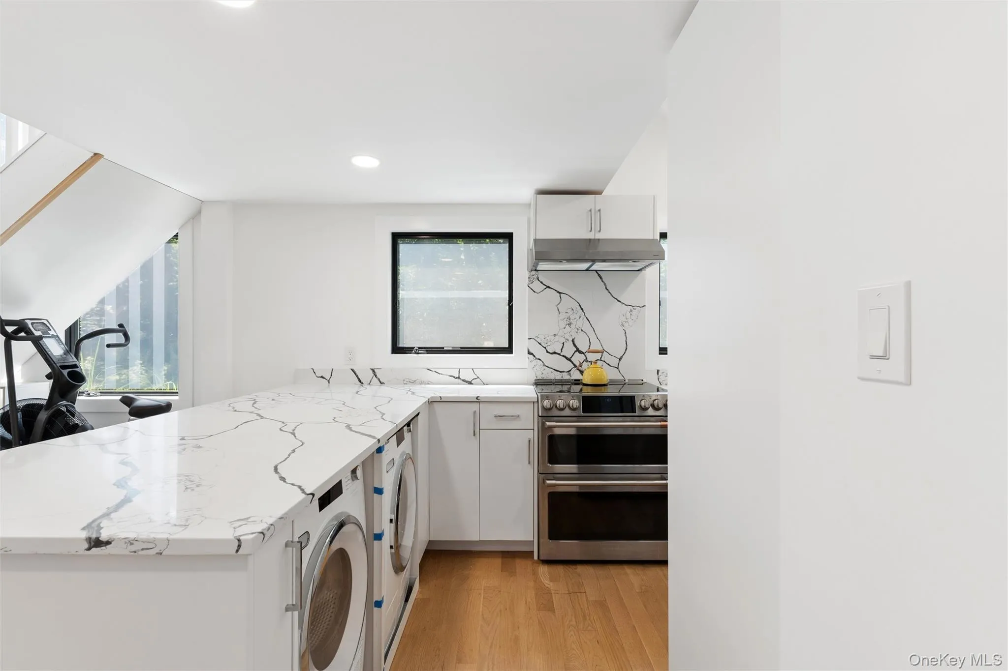356 Oakleigh Avenue, Riverhead, NY, 3 Bedrooms Bedrooms, 7 Rooms Rooms,1 BathroomBathrooms,Residential,For Rent,Oakleigh,0,1021030 356 Oakleigh Avenue, Riverhead, NY, 3 Bedrooms Bedrooms, 7 Rooms Rooms,1 BathroomBathrooms,Residential,For Rent,Oakleigh,0,1021030