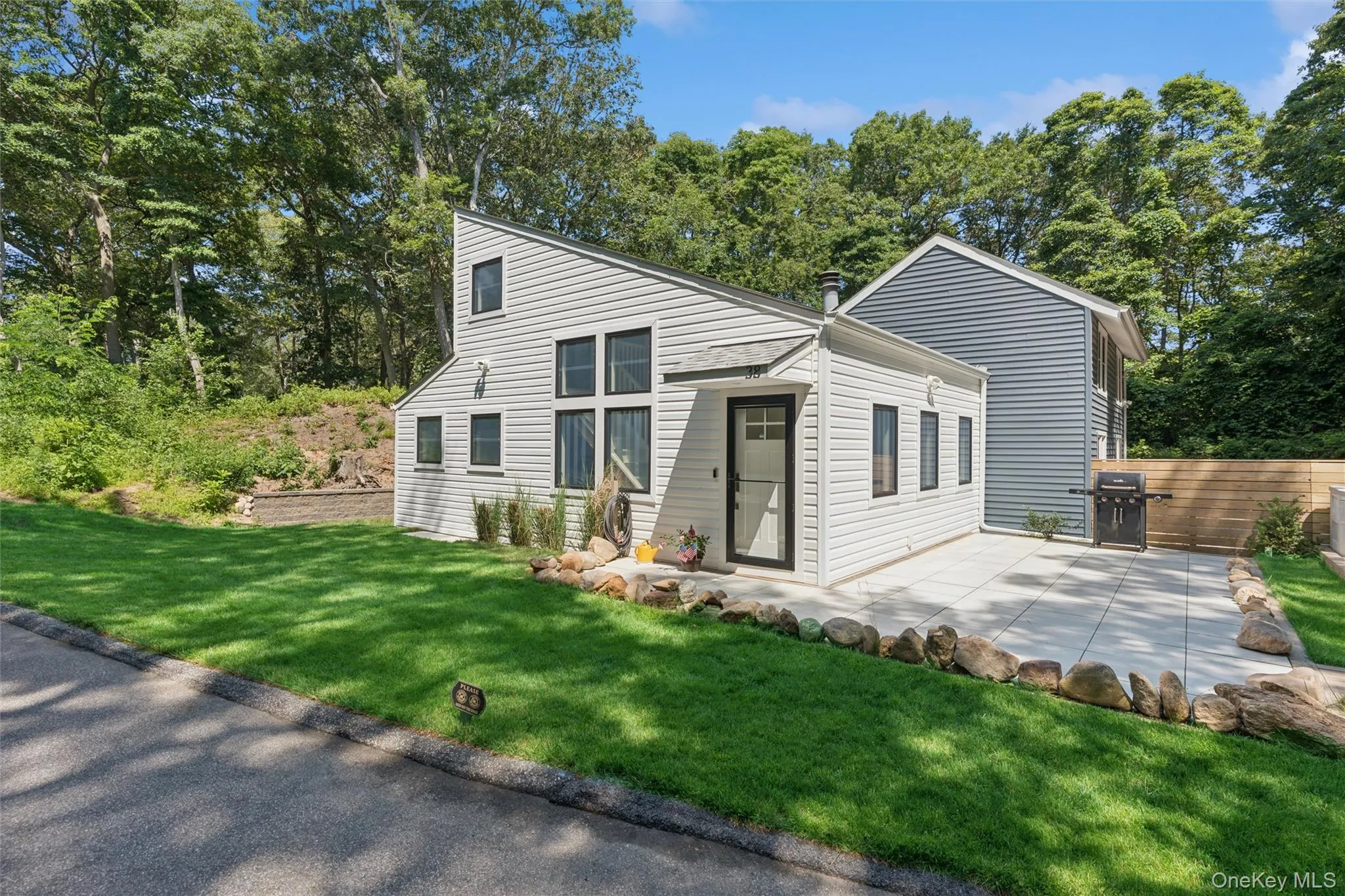356 Oakleigh Avenue, Riverhead, NY, 3 Bedrooms Bedrooms, 7 Rooms Rooms,1 BathroomBathrooms,Residential,For Rent,Oakleigh,0,1021030 356 Oakleigh Avenue, Riverhead, NY, 3 Bedrooms Bedrooms, 7 Rooms Rooms,1 BathroomBathrooms,Residential,For Rent,Oakleigh,0,1021030