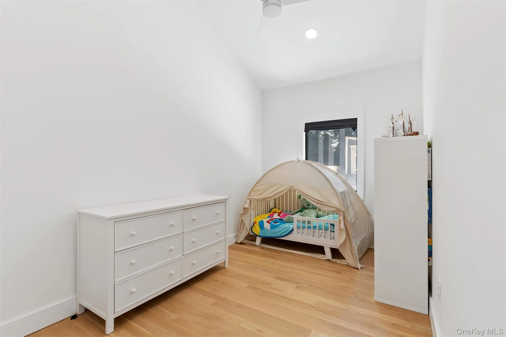 356 Oakleigh Avenue, Riverhead, NY, 3 Bedrooms Bedrooms, 7 Rooms Rooms,1 BathroomBathrooms,Residential,For Rent,Oakleigh,0,1021030 356 Oakleigh Avenue, Riverhead, NY, 3 Bedrooms Bedrooms, 7 Rooms Rooms,1 BathroomBathrooms,Residential,For Rent,Oakleigh,0,1021030
