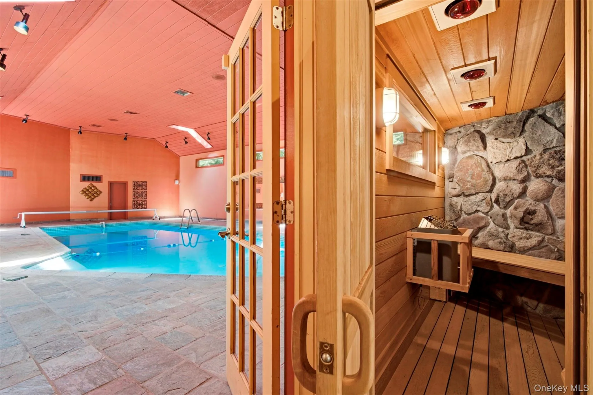 Indoor Pool House & Sauna Indoor Pool House & Sauna