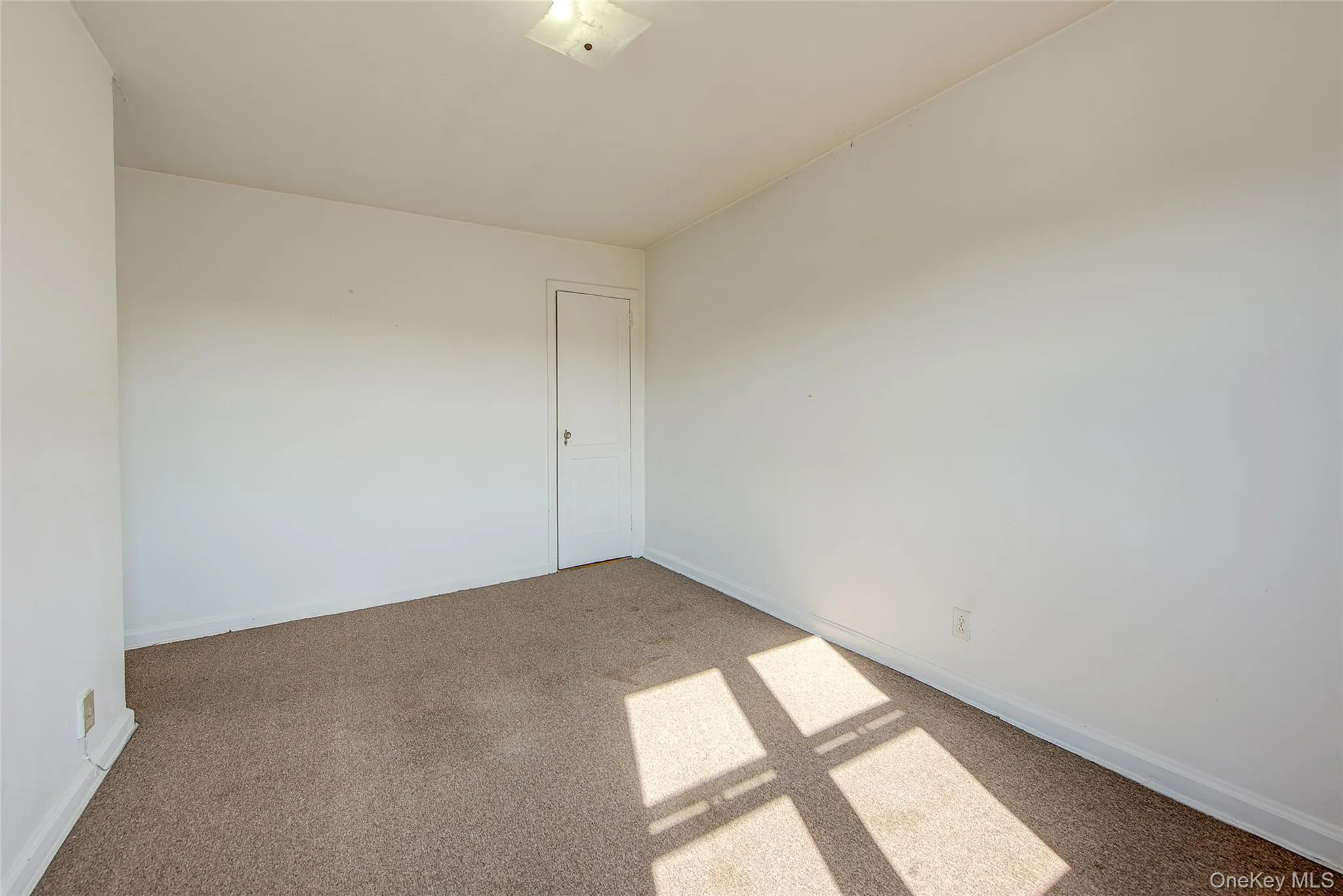 53-21 194th Street, New York, NY, 3 Bedrooms Bedrooms, 6 Rooms Rooms,1 BathroomBathrooms,Residential,For Rent,194th,0,1021035 53-21 194th Street, New York, NY, 3 Bedrooms Bedrooms, 6 Rooms Rooms,1 BathroomBathrooms,Residential,For Rent,194th,0,1021035