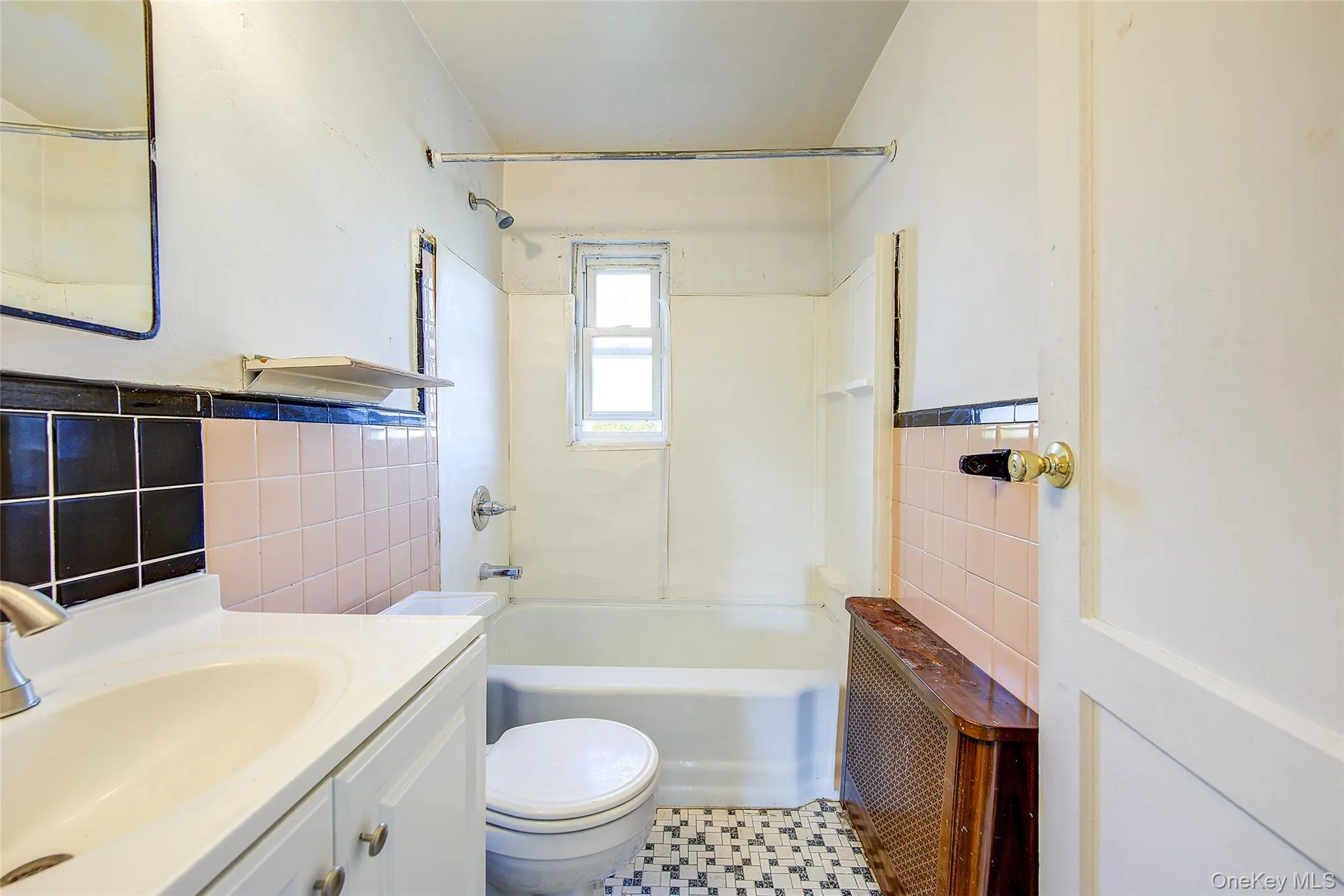 53-21 194th Street, New York, NY, 3 Bedrooms Bedrooms, 6 Rooms Rooms,1 BathroomBathrooms,Residential,For Rent,194th,0,1021035 53-21 194th Street, New York, NY, 3 Bedrooms Bedrooms, 6 Rooms Rooms,1 BathroomBathrooms,Residential,For Rent,194th,0,1021035