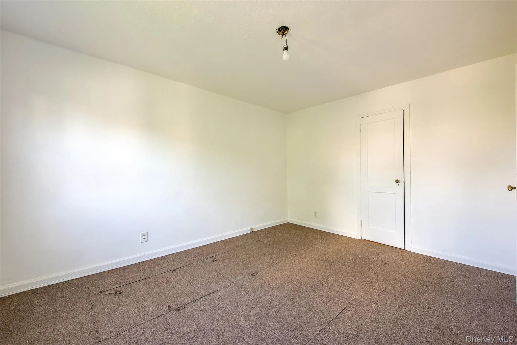53-21 194th Street, New York, NY, 3 Bedrooms Bedrooms, 6 Rooms Rooms,1 BathroomBathrooms,Residential,For Rent,194th,0,1021035 53-21 194th Street, New York, NY, 3 Bedrooms Bedrooms, 6 Rooms Rooms,1 BathroomBathrooms,Residential,For Rent,194th,0,1021035