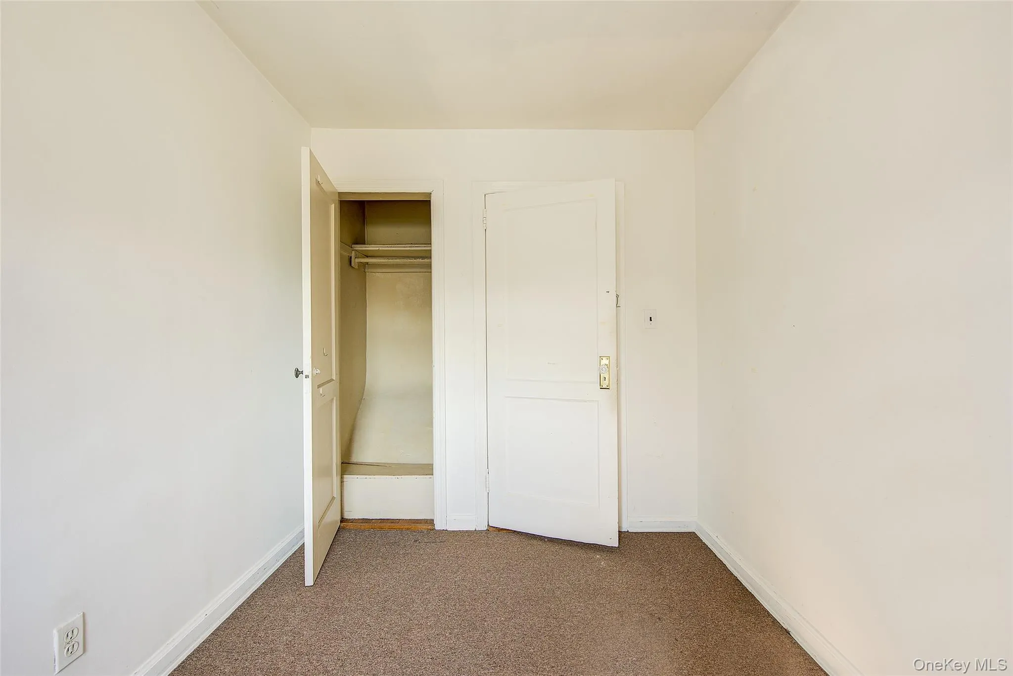 53-21 194th Street, New York, NY, 3 Bedrooms Bedrooms, 6 Rooms Rooms,1 BathroomBathrooms,Residential,For Rent,194th,0,1021035 53-21 194th Street, New York, NY, 3 Bedrooms Bedrooms, 6 Rooms Rooms,1 BathroomBathrooms,Residential,For Rent,194th,0,1021035