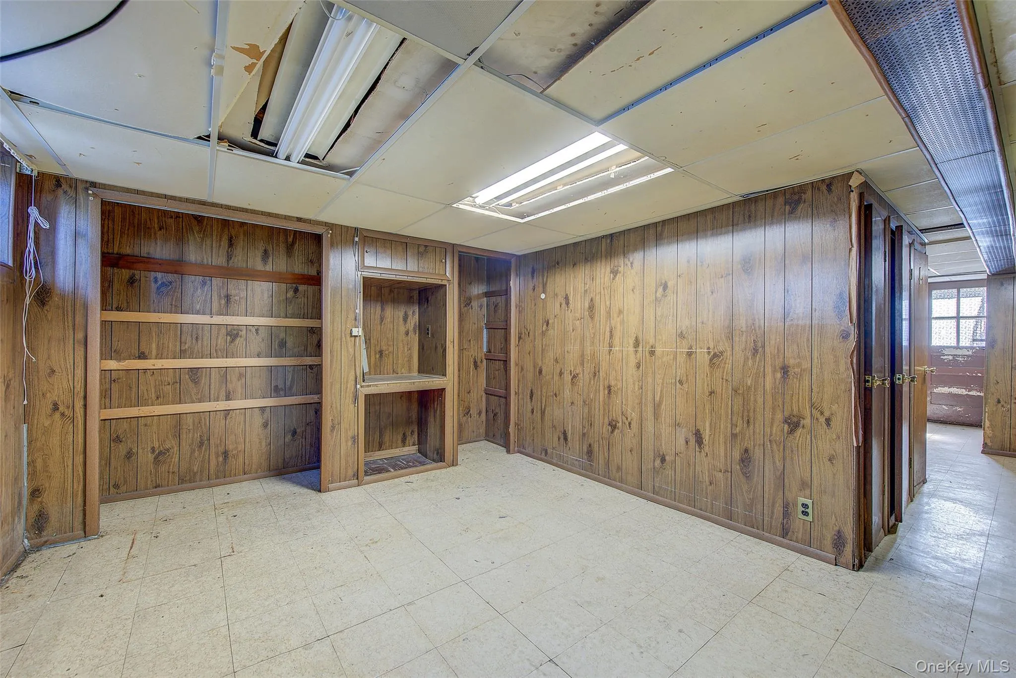 53-21 194th Street, New York, NY, 3 Bedrooms Bedrooms, 6 Rooms Rooms,1 BathroomBathrooms,Residential,For Rent,194th,0,1021035 53-21 194th Street, New York, NY, 3 Bedrooms Bedrooms, 6 Rooms Rooms,1 BathroomBathrooms,Residential,For Rent,194th,0,1021035