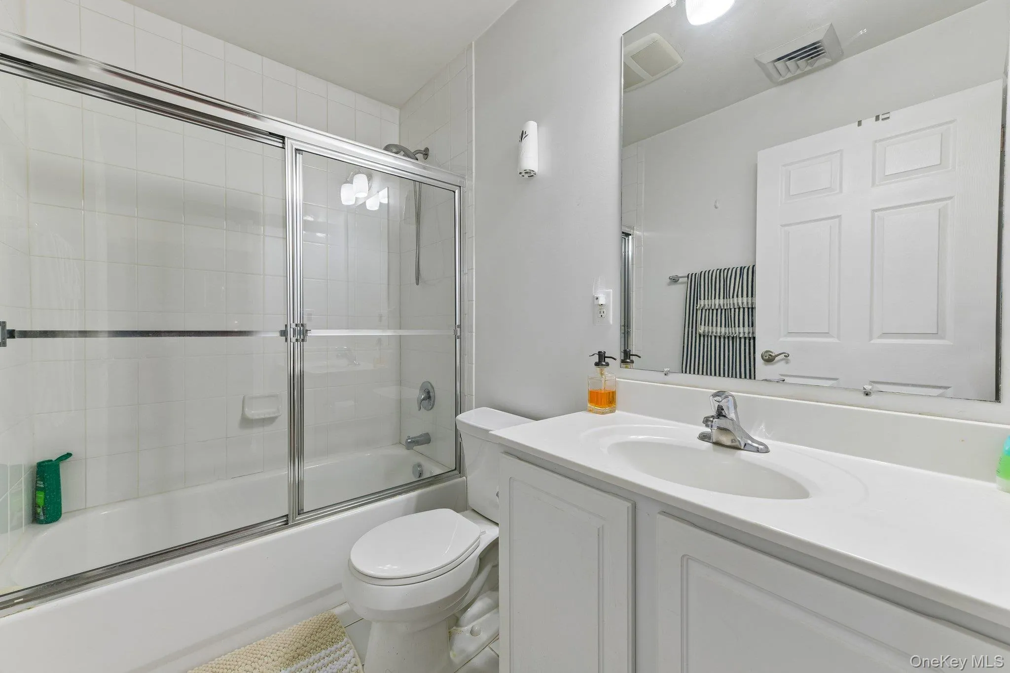 1120 Willow Lane, Hempstead, NY, 2 Bedrooms Bedrooms, ,2 BathroomsBathrooms,Residential,For Rent,Willow,0,1021041 1120 Willow Lane, Hempstead, NY, 2 Bedrooms Bedrooms, ,2 BathroomsBathrooms,Residential,For Rent,Willow,0,1021041