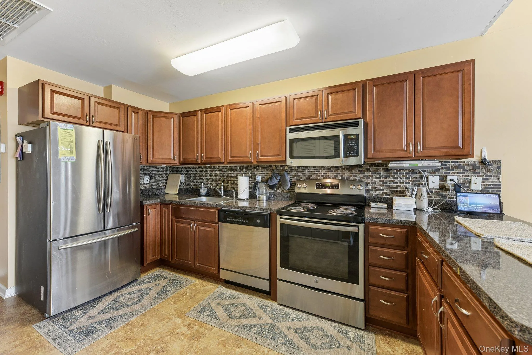 1120 Willow Lane, Hempstead, NY, 2 Bedrooms Bedrooms, ,2 BathroomsBathrooms,Residential,For Rent,Willow,0,1021041 1120 Willow Lane, Hempstead, NY, 2 Bedrooms Bedrooms, ,2 BathroomsBathrooms,Residential,For Rent,Willow,0,1021041