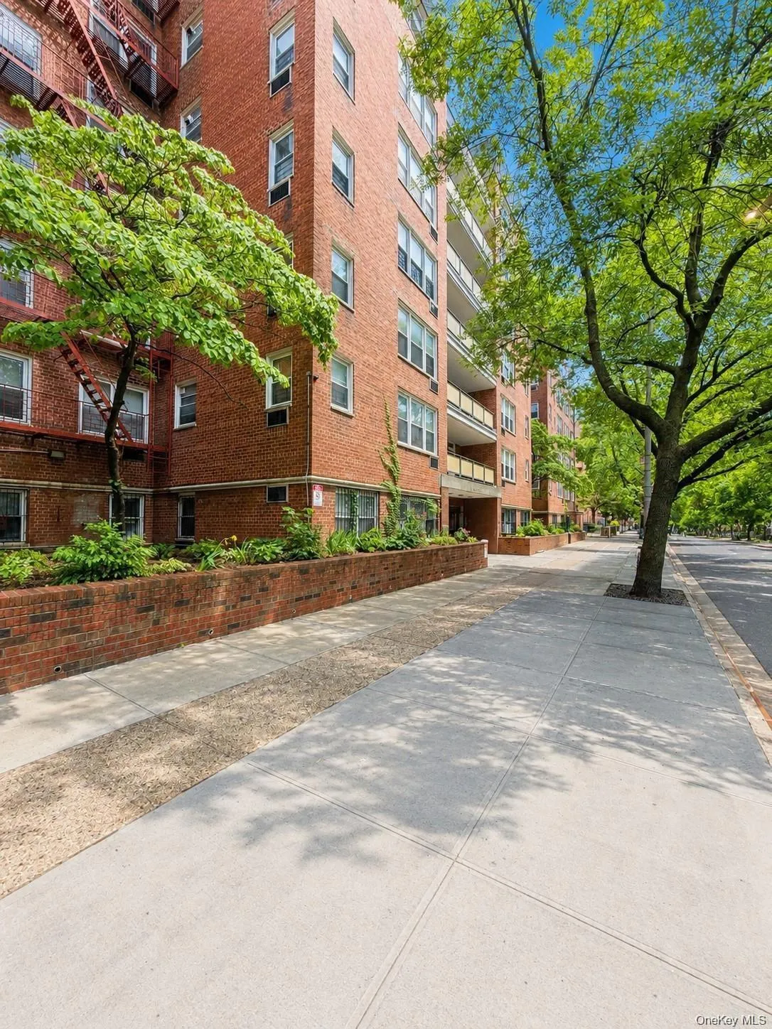 14470 41st Avenue, New York, NY, 1 Bedroom Bedrooms, 4 Rooms Rooms,1 BathroomBathrooms,Residential,For Rent,41st,0,1021043 14470 41st Avenue, New York, NY, 1 Bedroom Bedrooms, 4 Rooms Rooms,1 BathroomBathrooms,Residential,For Rent,41st,0,1021043