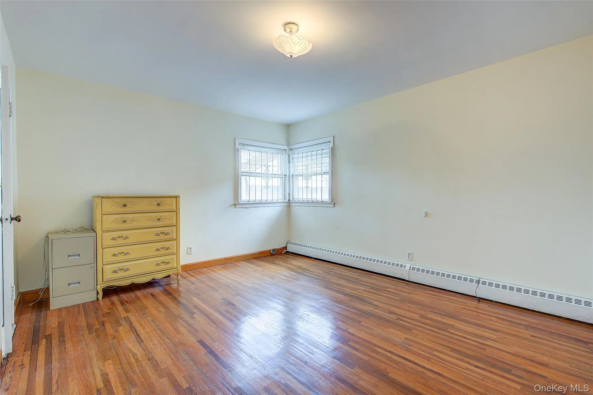 227-12 53rd Avenue, New York, NY, 3 Bedrooms Bedrooms, 6 Rooms Rooms,2 BathroomsBathrooms,Residential,For Rent,53rd,0,1021045 227-12 53rd Avenue, New York, NY, 3 Bedrooms Bedrooms, 6 Rooms Rooms,2 BathroomsBathrooms,Residential,For Rent,53rd,0,1021045