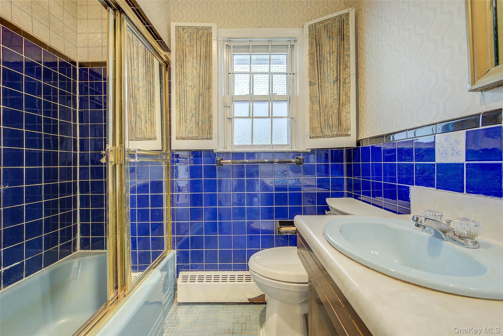 227-12 53rd Avenue, New York, NY, 3 Bedrooms Bedrooms, 6 Rooms Rooms,2 BathroomsBathrooms,Residential,For Rent,53rd,0,1021045 227-12 53rd Avenue, New York, NY, 3 Bedrooms Bedrooms, 6 Rooms Rooms,2 BathroomsBathrooms,Residential,For Rent,53rd,0,1021045