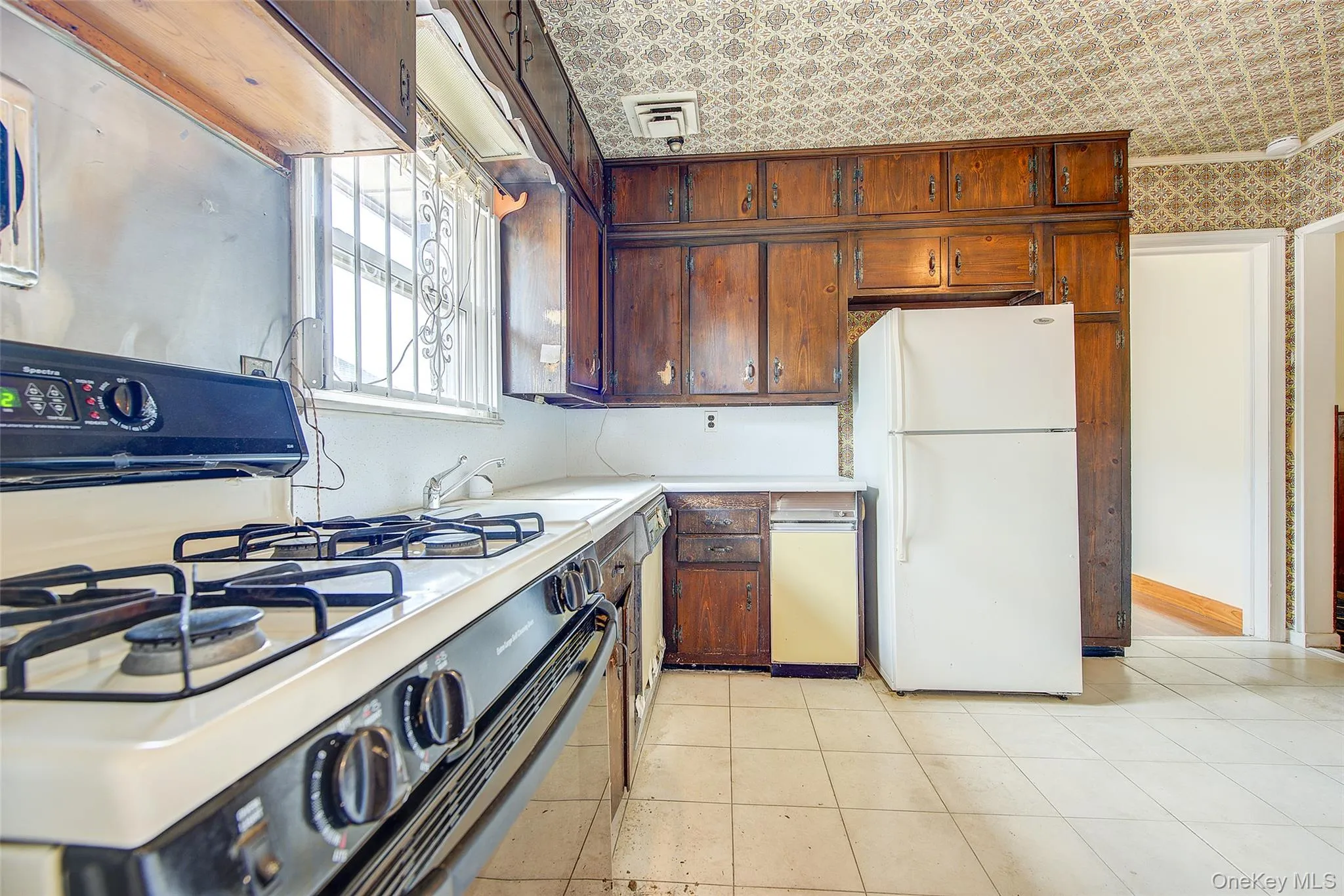 227-12 53rd Avenue, New York, NY, 3 Bedrooms Bedrooms, 6 Rooms Rooms,2 BathroomsBathrooms,Residential,For Rent,53rd,0,1021045 227-12 53rd Avenue, New York, NY, 3 Bedrooms Bedrooms, 6 Rooms Rooms,2 BathroomsBathrooms,Residential,For Rent,53rd,0,1021045