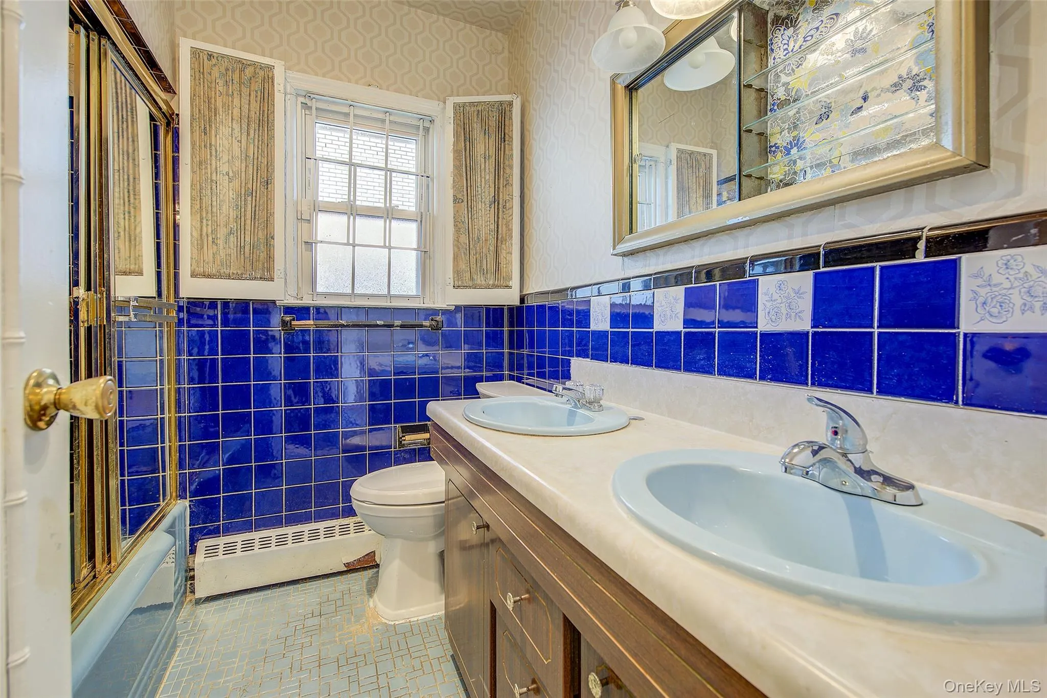 227-12 53rd Avenue, New York, NY, 3 Bedrooms Bedrooms, 6 Rooms Rooms,2 BathroomsBathrooms,Residential,For Rent,53rd,0,1021045 227-12 53rd Avenue, New York, NY, 3 Bedrooms Bedrooms, 6 Rooms Rooms,2 BathroomsBathrooms,Residential,For Rent,53rd,0,1021045