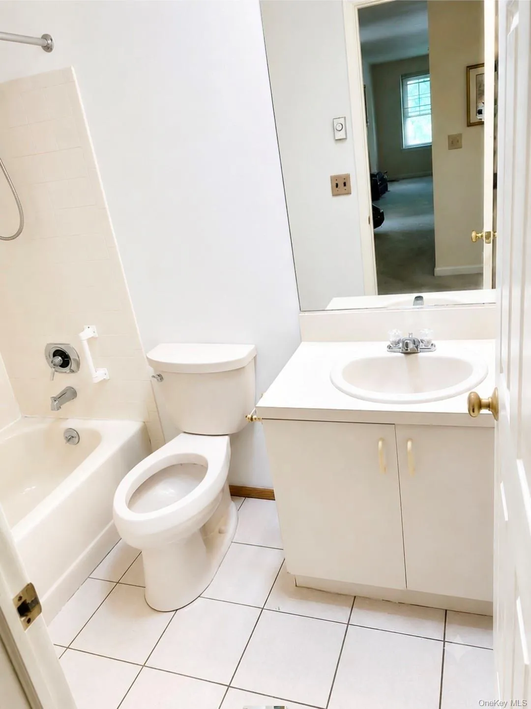 113 Revere Drive, Islip, NY, 2 Bedrooms Bedrooms, 5 Rooms Rooms,2 BathroomsBathrooms,Residential,For Rent,Revere,0,1021047 113 Revere Drive, Islip, NY, 2 Bedrooms Bedrooms, 5 Rooms Rooms,2 BathroomsBathrooms,Residential,For Rent,Revere,0,1021047