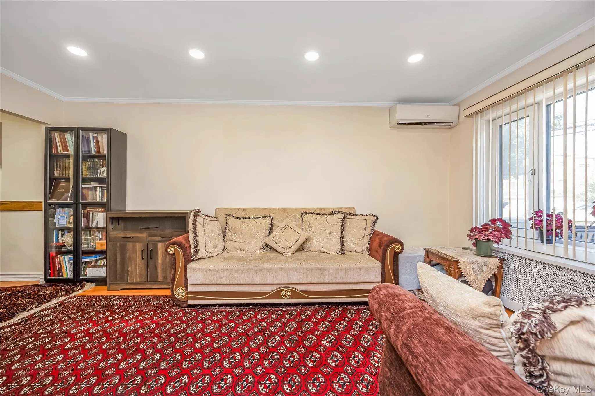 17316 Jewel Avenue, New York, NY, 3 Bedrooms Bedrooms, 6 Rooms Rooms,1 BathroomBathrooms,Residential,For Rent,Jewel,0,1021053 17316 Jewel Avenue, New York, NY, 3 Bedrooms Bedrooms, 6 Rooms Rooms,1 BathroomBathrooms,Residential,For Rent,Jewel,0,1021053