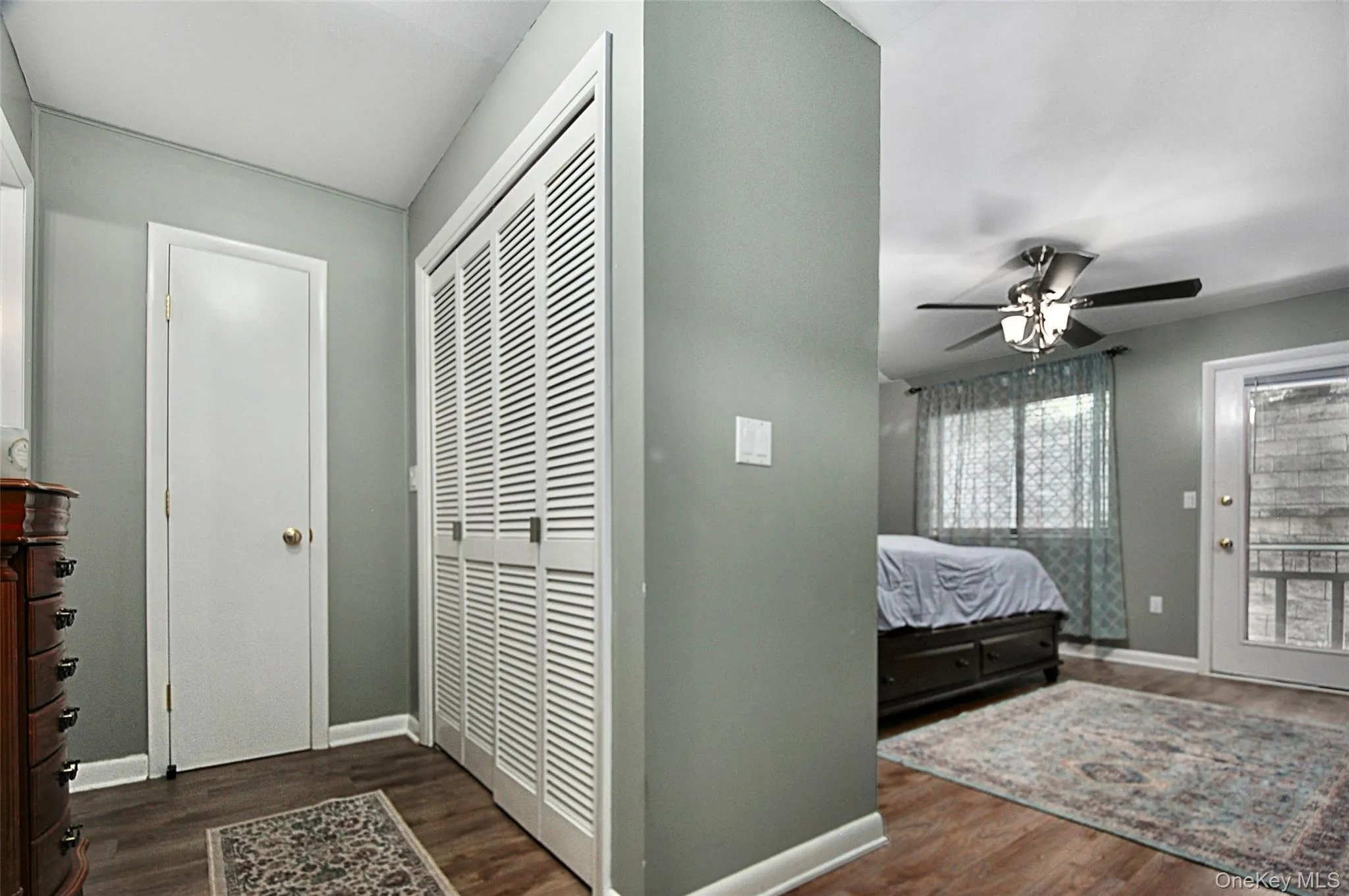 Offers Privacy and Dressing Area from primary bathroom Offers Privacy and Dressing Area from primary bathroom