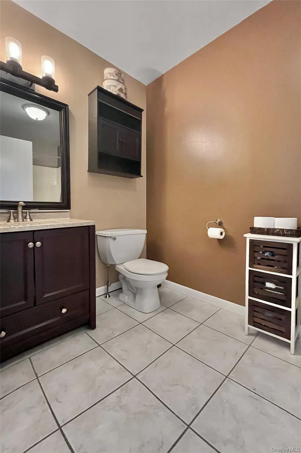 Primary en-suite bath Primary en-suite bath