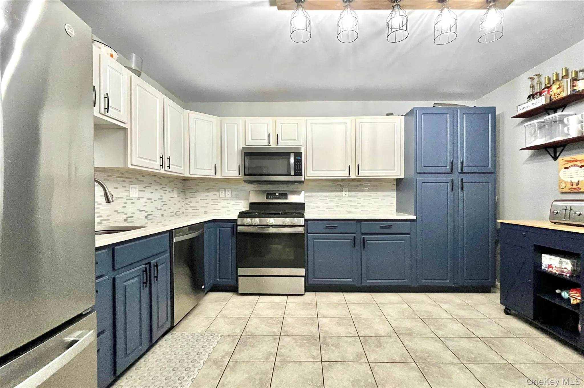 Two Tone Cabinetry Two Tone Cabinetry