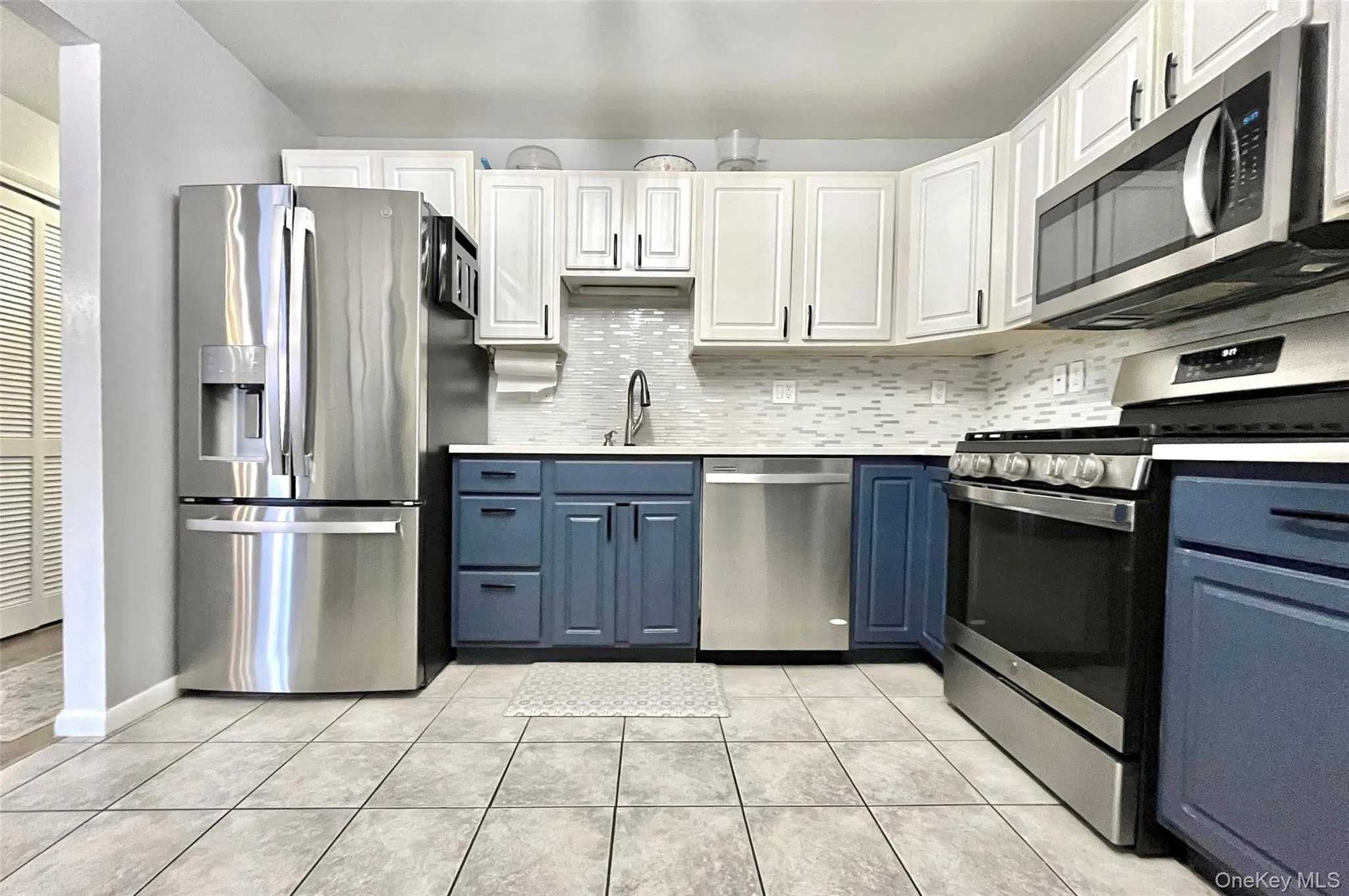 212 Falcon Court, Poughkeepsie (town), NY, 2 Bedrooms Bedrooms, 5 Rooms Rooms,2 BathroomsBathrooms,Residential,For Rent,Falcon,0,1021056 212 Falcon Court, Poughkeepsie (town), NY, 2 Bedrooms Bedrooms, 5 Rooms Rooms,2 BathroomsBathrooms,Residential,For Rent,Falcon,0,1021056