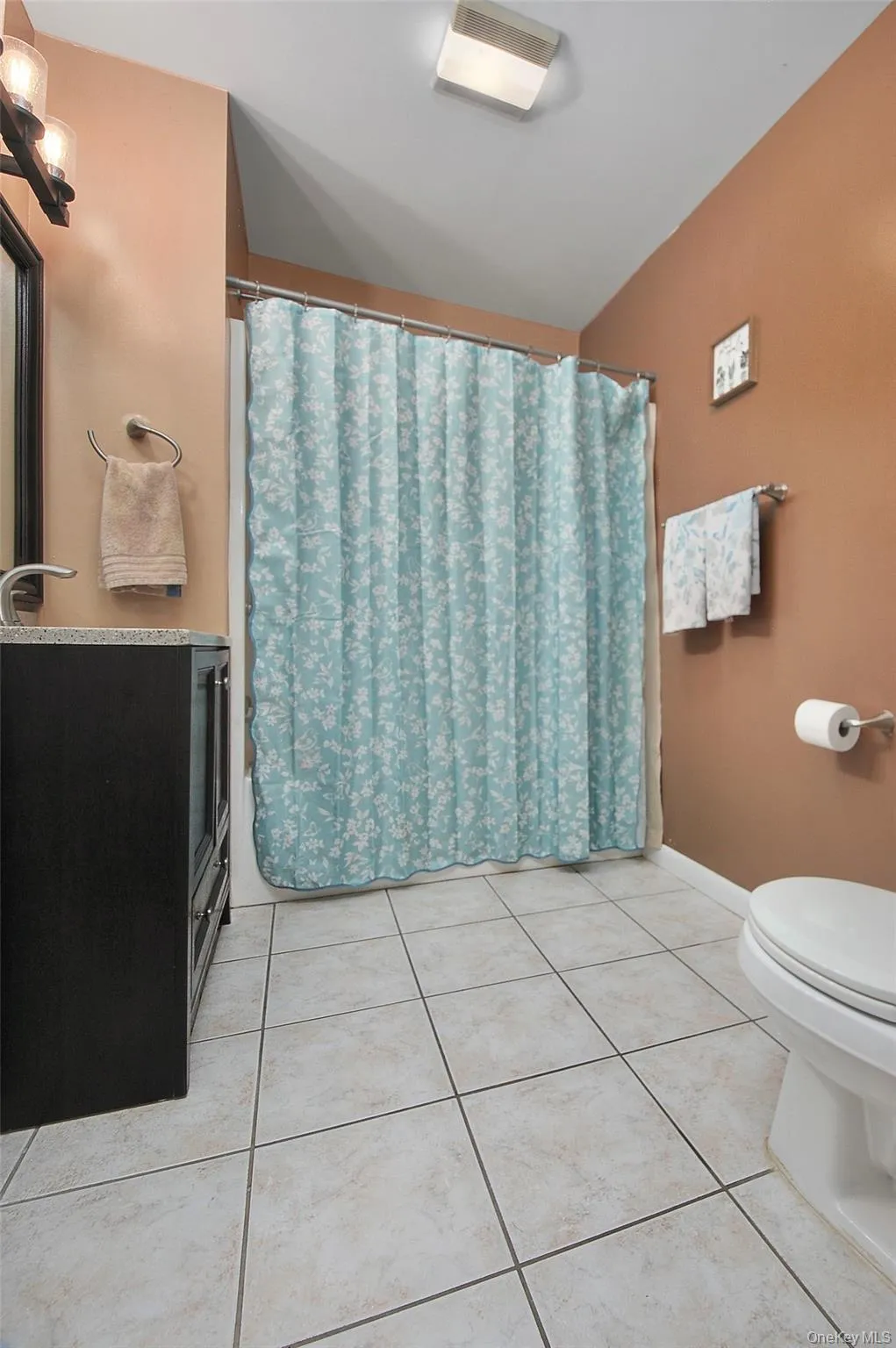 Bathroom 2 Bathroom 2