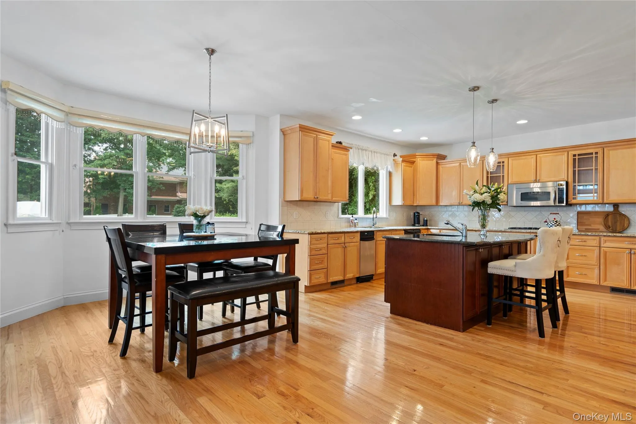90 Meadow Glen Road, Smithtown, NY, 4 Bedrooms Bedrooms, 12 Rooms Rooms,3 BathroomsBathrooms,Residential,For Rent,Meadow Glen,0,1021060 90 Meadow Glen Road, Smithtown, NY, 4 Bedrooms Bedrooms, 12 Rooms Rooms,3 BathroomsBathrooms,Residential,For Rent,Meadow Glen,0,1021060