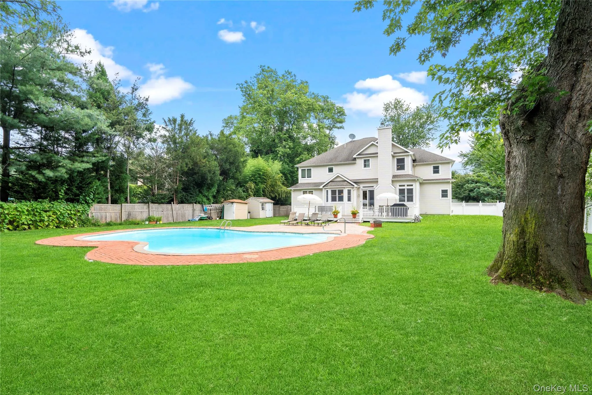 90 Meadow Glen Road, Smithtown, NY, 4 Bedrooms Bedrooms, 12 Rooms Rooms,3 BathroomsBathrooms,Residential,For Rent,Meadow Glen,0,1021060 90 Meadow Glen Road, Smithtown, NY, 4 Bedrooms Bedrooms, 12 Rooms Rooms,3 BathroomsBathrooms,Residential,For Rent,Meadow Glen,0,1021060