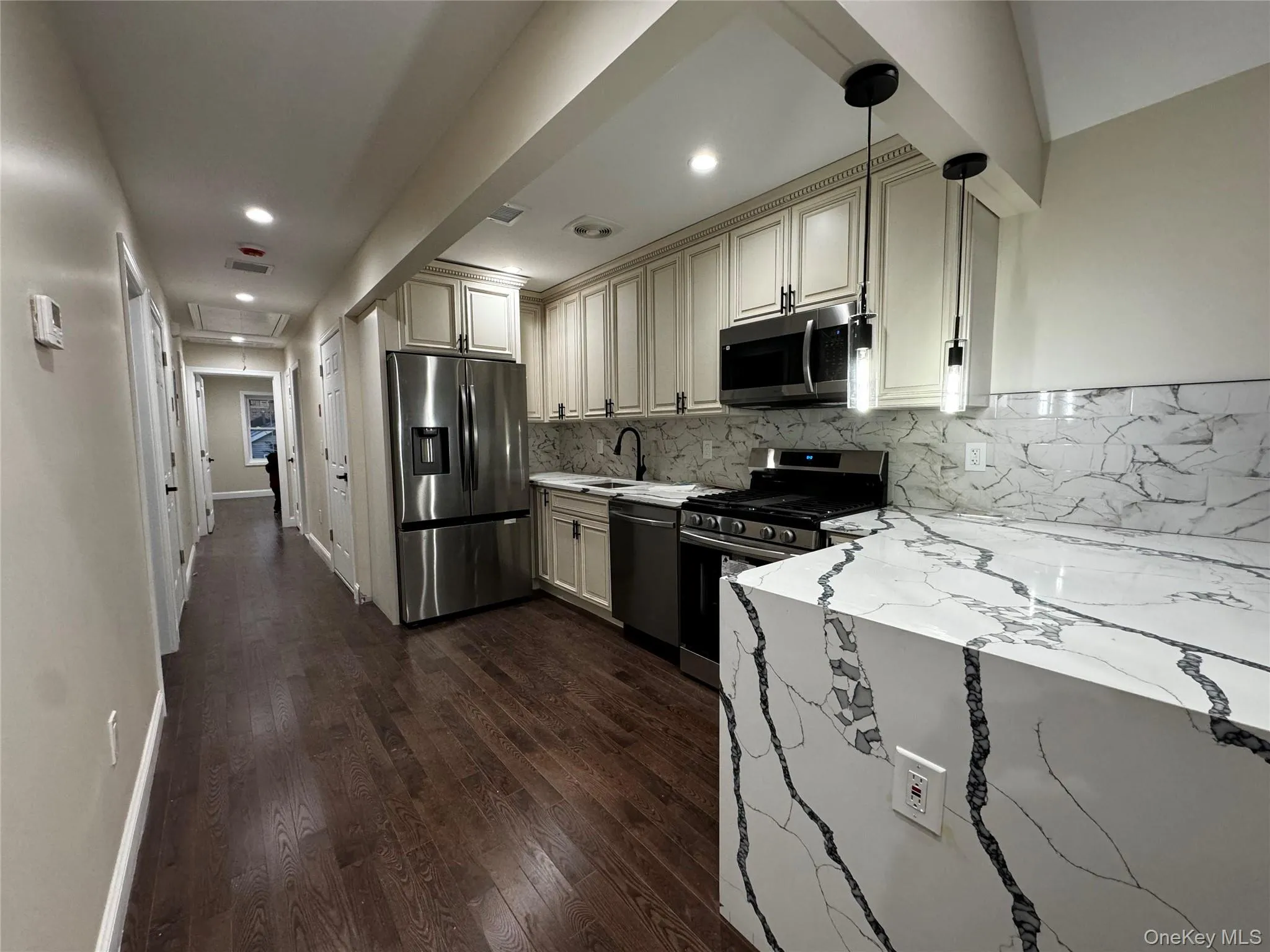 418 Beach 38th Street, New York, NY, 3 Bedrooms Bedrooms, 4 Rooms Rooms,2 BathroomsBathrooms,Residential Lease,For Rent,Beach 38th,0,1021061 418 Beach 38th Street, New York, NY, 3 Bedrooms Bedrooms, 4 Rooms Rooms,2 BathroomsBathrooms,Residential Lease,For Rent,Beach 38th,0,1021061