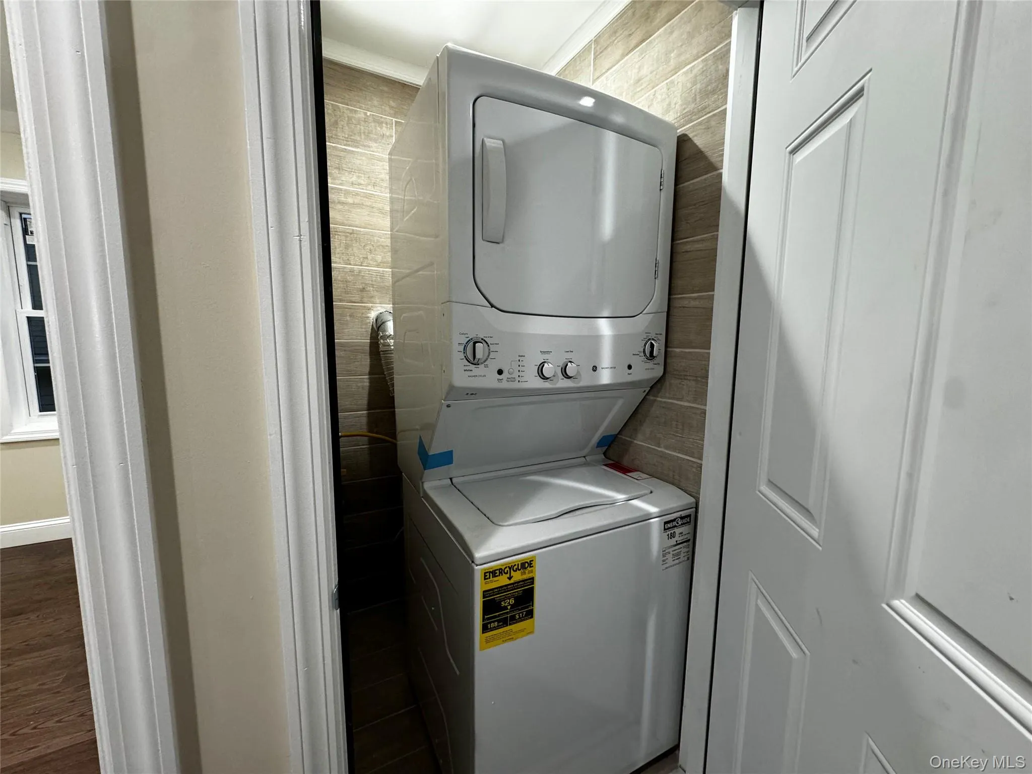 418 Beach 38th Street, New York, NY, 3 Bedrooms Bedrooms, 4 Rooms Rooms,2 BathroomsBathrooms,Residential Lease,For Rent,Beach 38th,0,1021061 418 Beach 38th Street, New York, NY, 3 Bedrooms Bedrooms, 4 Rooms Rooms,2 BathroomsBathrooms,Residential Lease,For Rent,Beach 38th,0,1021061