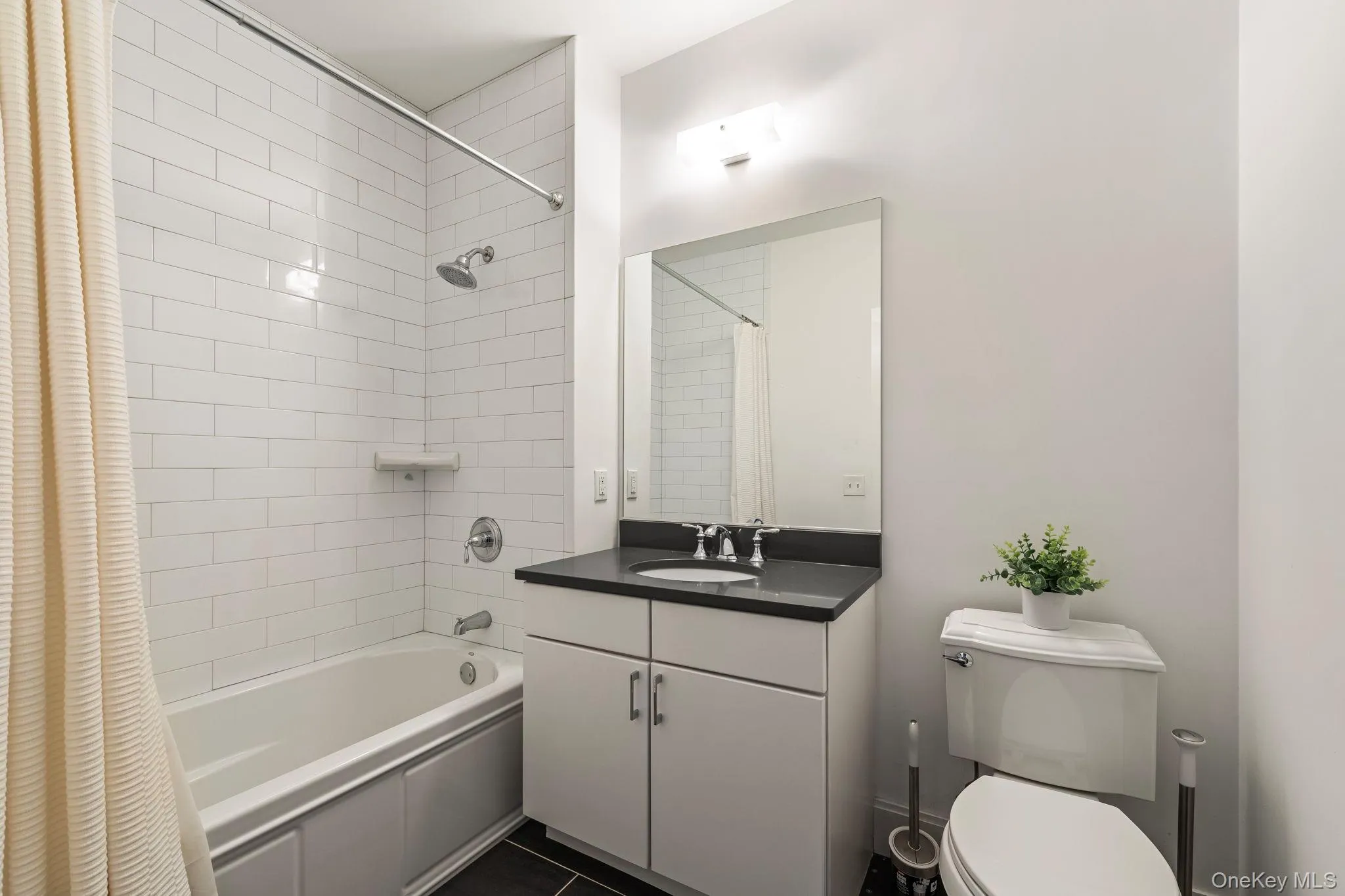 222 Marina Pointe Drive, Hempstead, NY, 2 Bedrooms Bedrooms, 7 Rooms Rooms,2 BathroomsBathrooms,Residential,For Rent,Marina Pointe,0,1021065 222 Marina Pointe Drive, Hempstead, NY, 2 Bedrooms Bedrooms, 7 Rooms Rooms,2 BathroomsBathrooms,Residential,For Rent,Marina Pointe,0,1021065
