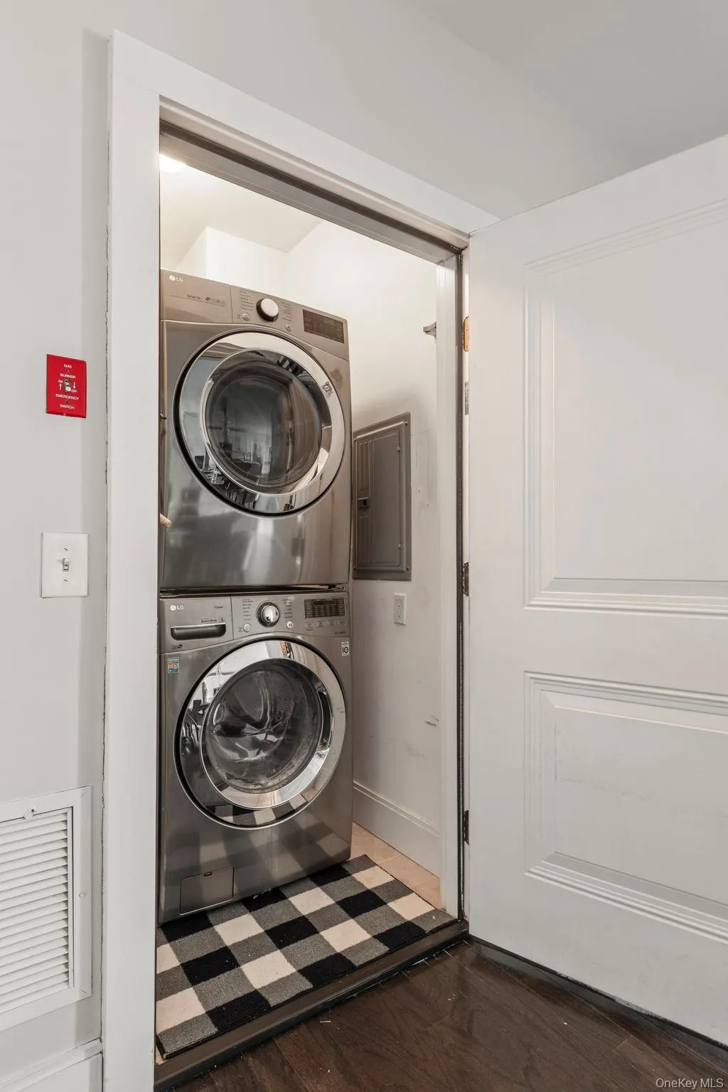 222 Marina Pointe Drive, Hempstead, NY, 2 Bedrooms Bedrooms, 7 Rooms Rooms,2 BathroomsBathrooms,Residential,For Rent,Marina Pointe,0,1021065 222 Marina Pointe Drive, Hempstead, NY, 2 Bedrooms Bedrooms, 7 Rooms Rooms,2 BathroomsBathrooms,Residential,For Rent,Marina Pointe,0,1021065