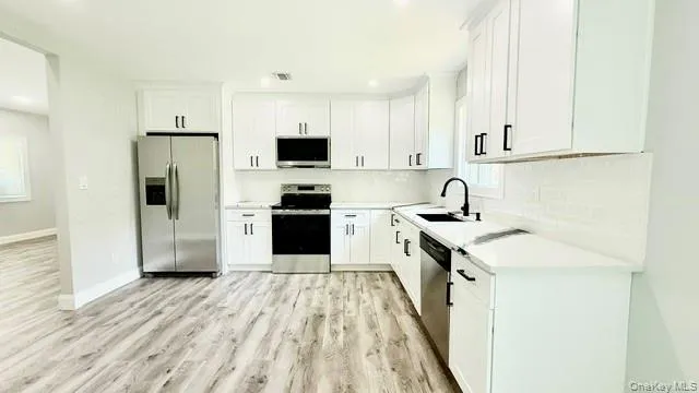 16 Adobe Drive, Brookhaven, NY, 3 Bedrooms Bedrooms, 7 Rooms Rooms,2 BathroomsBathrooms,Residential,For Rent,Adobe,0,1021068 16 Adobe Drive, Brookhaven, NY, 3 Bedrooms Bedrooms, 7 Rooms Rooms,2 BathroomsBathrooms,Residential,For Rent,Adobe,0,1021068