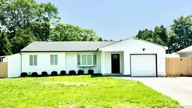 16 Adobe Drive, Brookhaven, NY, 3 Bedrooms Bedrooms, 7 Rooms Rooms,2 BathroomsBathrooms,Residential,For Rent,Adobe,0,1021068 16 Adobe Drive, Brookhaven, NY, 3 Bedrooms Bedrooms, 7 Rooms Rooms,2 BathroomsBathrooms,Residential,For Rent,Adobe,0,1021068