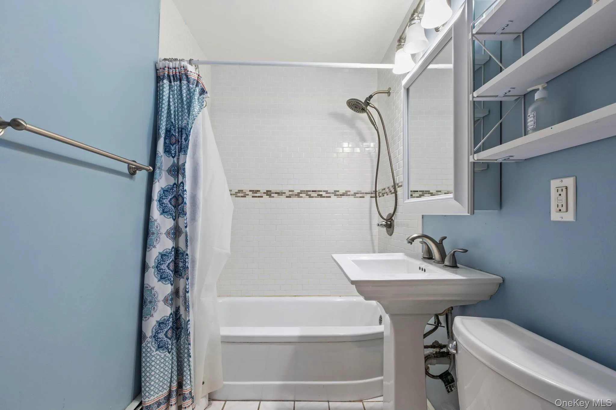 149 Coach Lane, Hempstead, NY, 4 Bedrooms Bedrooms, 10 Rooms Rooms,2 BathroomsBathrooms,Residential,For Rent,Coach,0,1021069 149 Coach Lane, Hempstead, NY, 4 Bedrooms Bedrooms, 10 Rooms Rooms,2 BathroomsBathrooms,Residential,For Rent,Coach,0,1021069