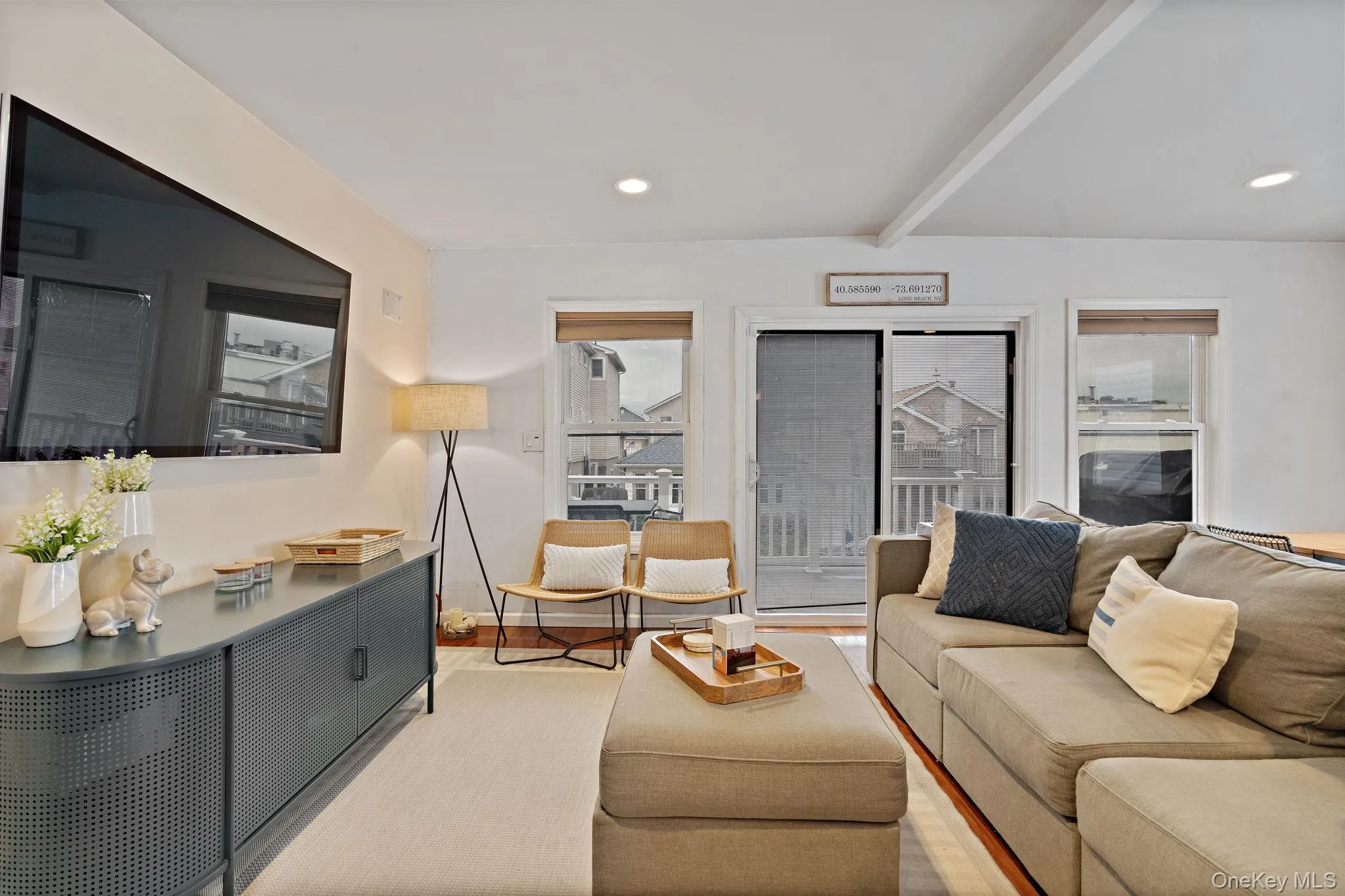 46 Wyoming Avenue, Long Beach, NY, 2 Bedrooms Bedrooms, 8 Rooms Rooms,2 BathroomsBathrooms,Residential,For Rent,Wyoming,0,1021073 46 Wyoming Avenue, Long Beach, NY, 2 Bedrooms Bedrooms, 8 Rooms Rooms,2 BathroomsBathrooms,Residential,For Rent,Wyoming,0,1021073