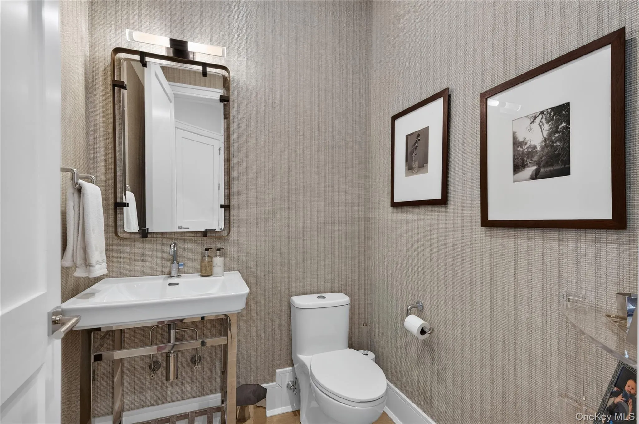 Powder Room Powder Room