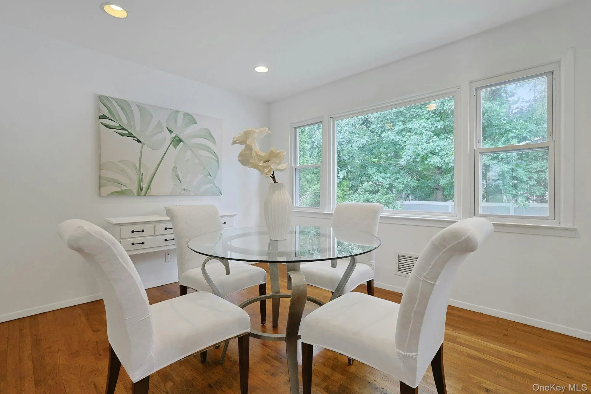 67 Belleau Avenue, New Rochelle, NY, 3 Bedrooms Bedrooms, 7 Rooms Rooms,2 BathroomsBathrooms,Residential,For Rent,Belleau,0,1021075 67 Belleau Avenue, New Rochelle, NY, 3 Bedrooms Bedrooms, 7 Rooms Rooms,2 BathroomsBathrooms,Residential,For Rent,Belleau,0,1021075