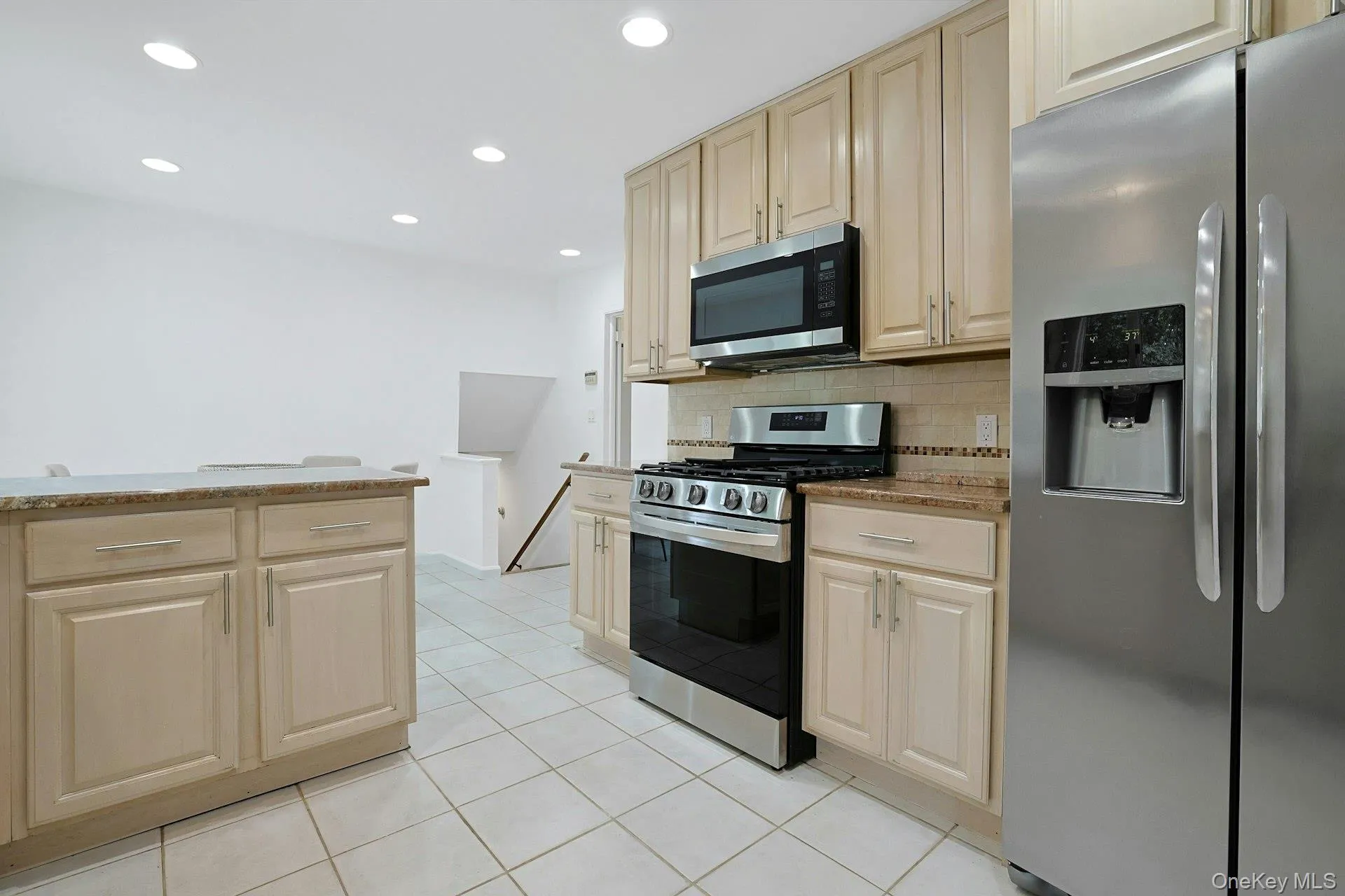 67 Belleau Avenue, New Rochelle, NY, 3 Bedrooms Bedrooms, 7 Rooms Rooms,2 BathroomsBathrooms,Residential,For Rent,Belleau,0,1021075 67 Belleau Avenue, New Rochelle, NY, 3 Bedrooms Bedrooms, 7 Rooms Rooms,2 BathroomsBathrooms,Residential,For Rent,Belleau,0,1021075
