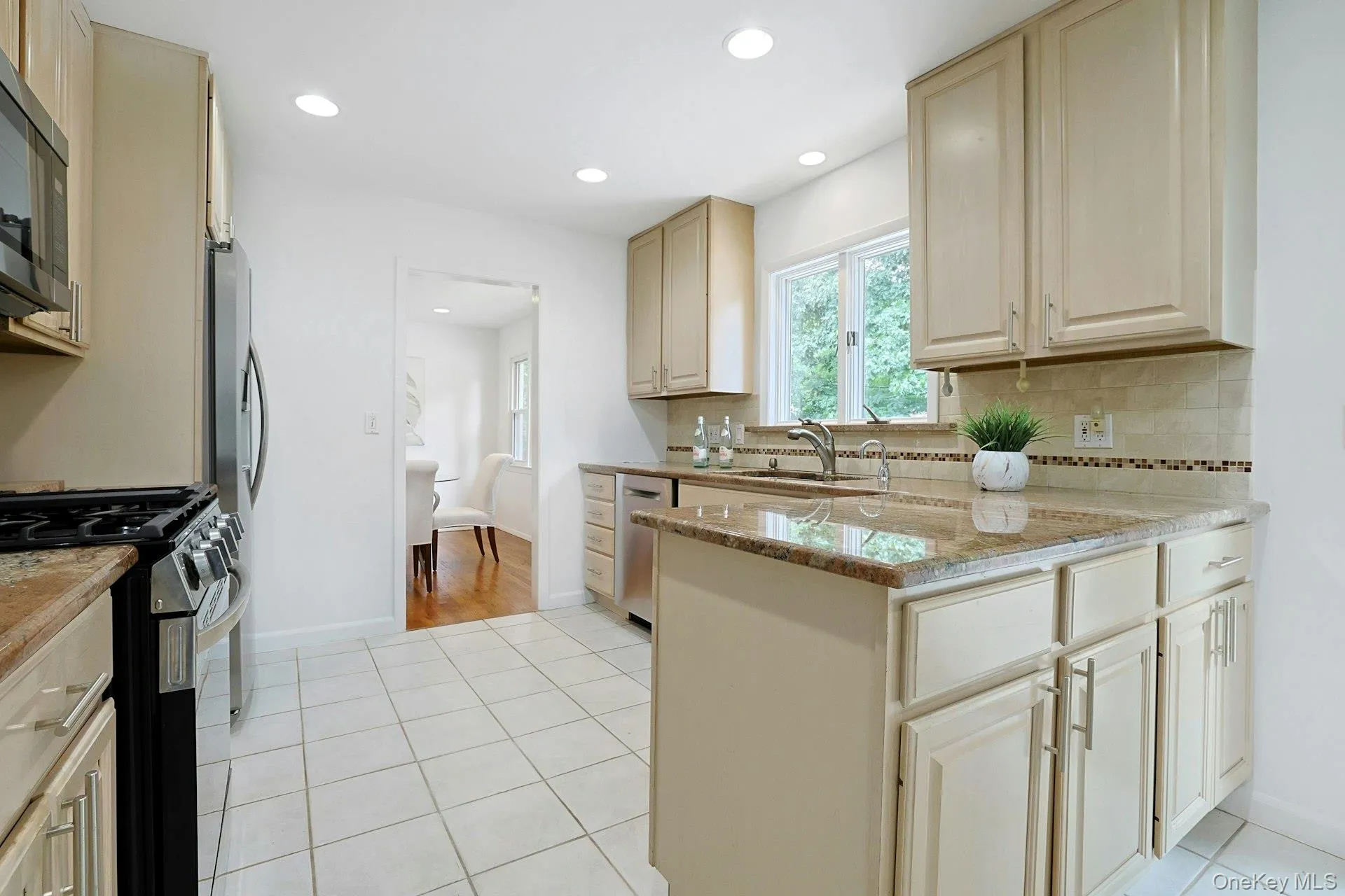 67 Belleau Avenue, New Rochelle, NY, 3 Bedrooms Bedrooms, 7 Rooms Rooms,2 BathroomsBathrooms,Residential,For Rent,Belleau,0,1021075 67 Belleau Avenue, New Rochelle, NY, 3 Bedrooms Bedrooms, 7 Rooms Rooms,2 BathroomsBathrooms,Residential,For Rent,Belleau,0,1021075