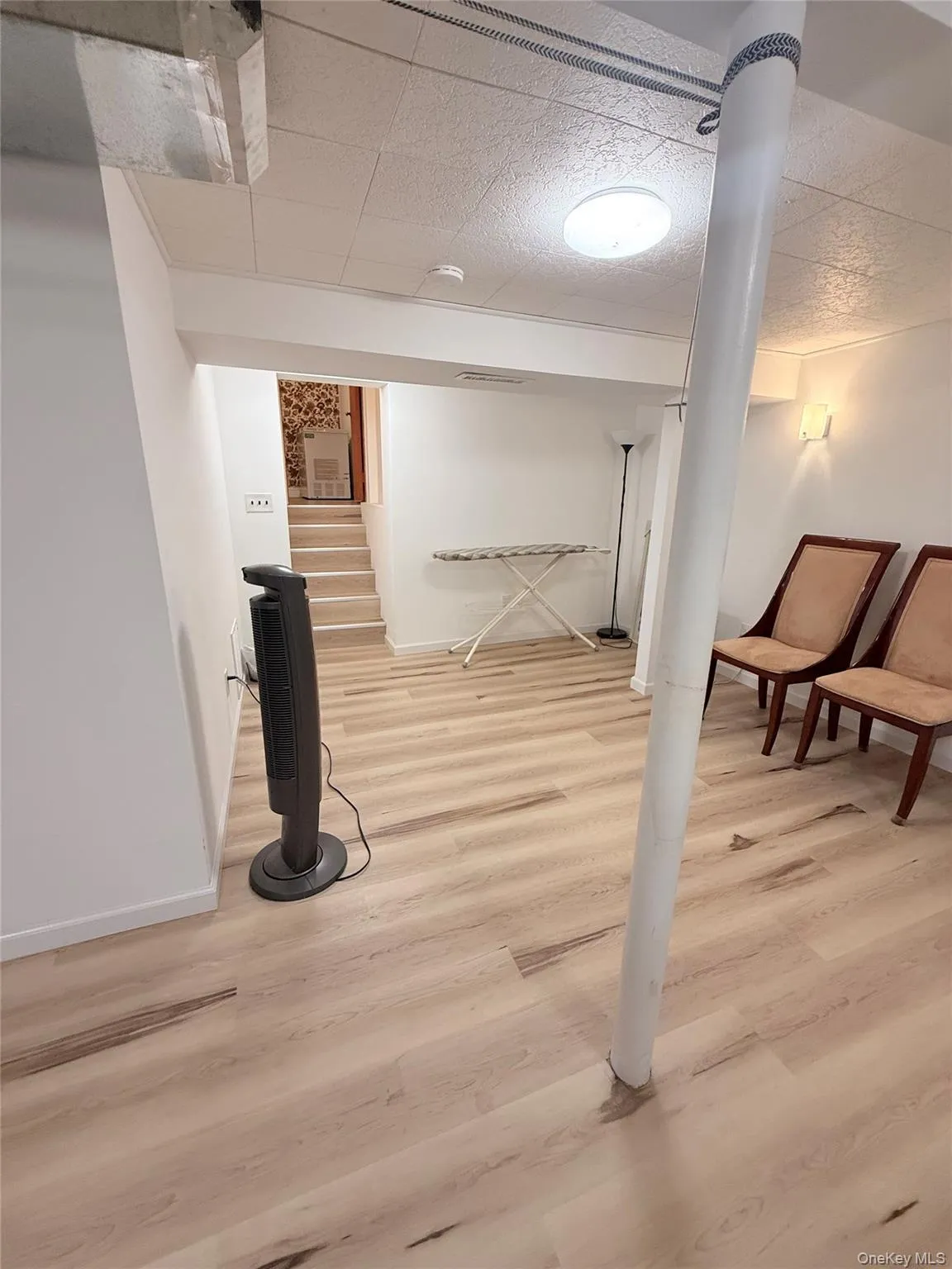 28 Peachtree Lane, Oyster Bay, NY, 3 Bedrooms Bedrooms, 9 Rooms Rooms,2 BathroomsBathrooms,Residential Lease,For Rent,Peachtree,0,1021083 28 Peachtree Lane, Oyster Bay, NY, 3 Bedrooms Bedrooms, 9 Rooms Rooms,2 BathroomsBathrooms,Residential Lease,For Rent,Peachtree,0,1021083