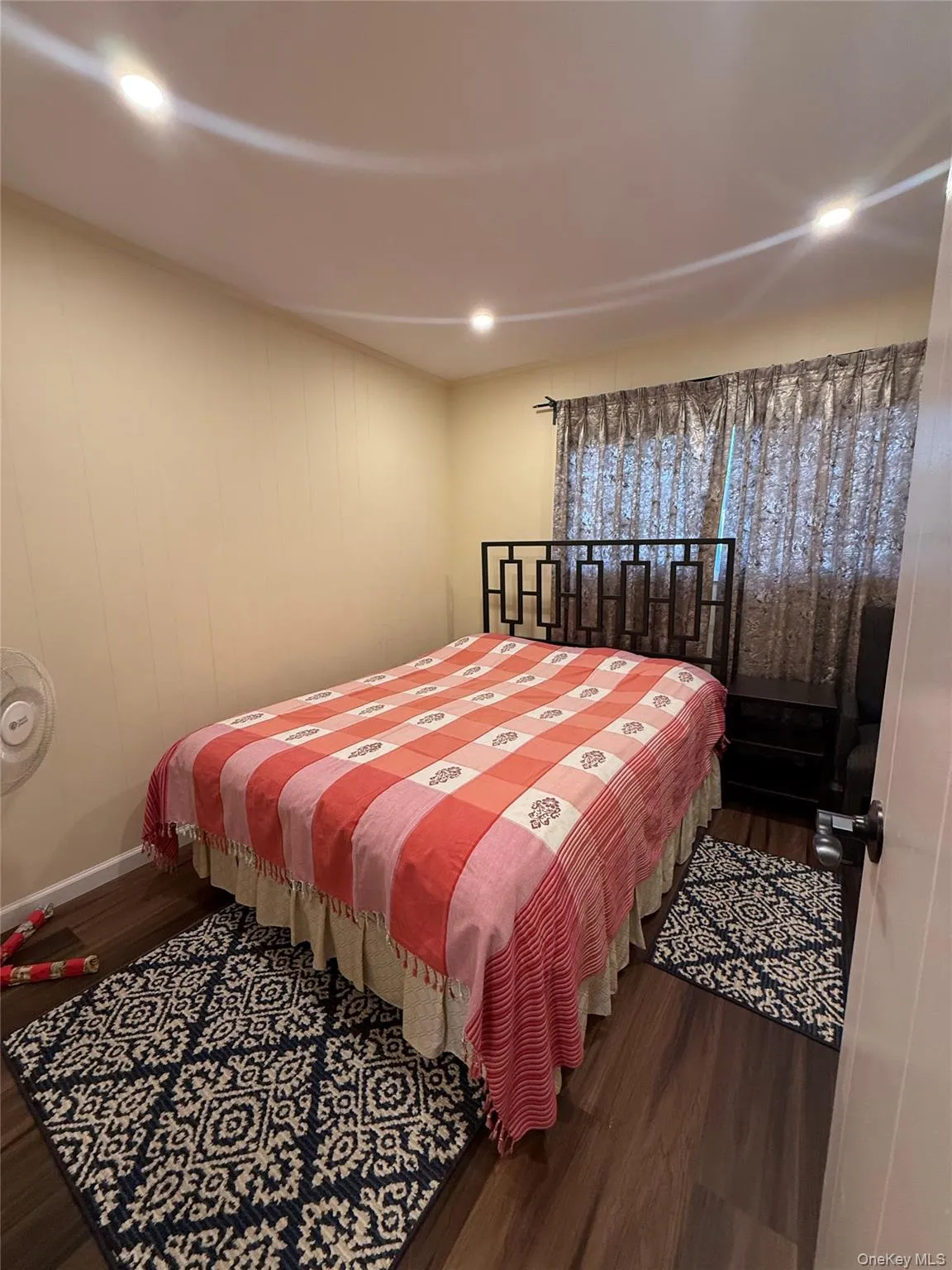 28 Peachtree Lane, Oyster Bay, NY, 3 Bedrooms Bedrooms, 9 Rooms Rooms,2 BathroomsBathrooms,Residential Lease,For Rent,Peachtree,0,1021083 28 Peachtree Lane, Oyster Bay, NY, 3 Bedrooms Bedrooms, 9 Rooms Rooms,2 BathroomsBathrooms,Residential Lease,For Rent,Peachtree,0,1021083