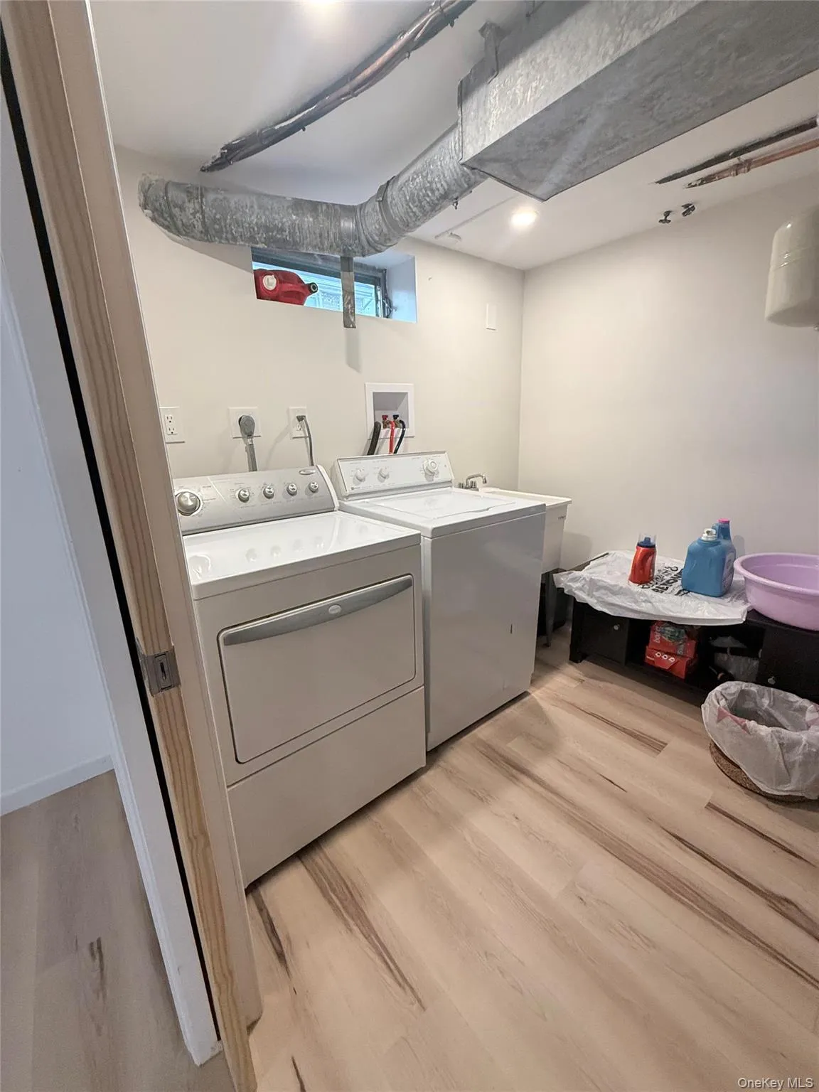28 Peachtree Lane, Oyster Bay, NY, 3 Bedrooms Bedrooms, 9 Rooms Rooms,2 BathroomsBathrooms,Residential Lease,For Rent,Peachtree,0,1021083 28 Peachtree Lane, Oyster Bay, NY, 3 Bedrooms Bedrooms, 9 Rooms Rooms,2 BathroomsBathrooms,Residential Lease,For Rent,Peachtree,0,1021083