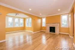 79 Onderdonk Avenue, North Hempstead, NY, 2 Bedrooms Bedrooms, 5 Rooms Rooms,1 BathroomBathrooms,Residential Lease,For Rent,Onderdonk,0,1021086 79 Onderdonk Avenue, North Hempstead, NY, 2 Bedrooms Bedrooms, 5 Rooms Rooms,1 BathroomBathrooms,Residential Lease,For Rent,Onderdonk,0,1021086