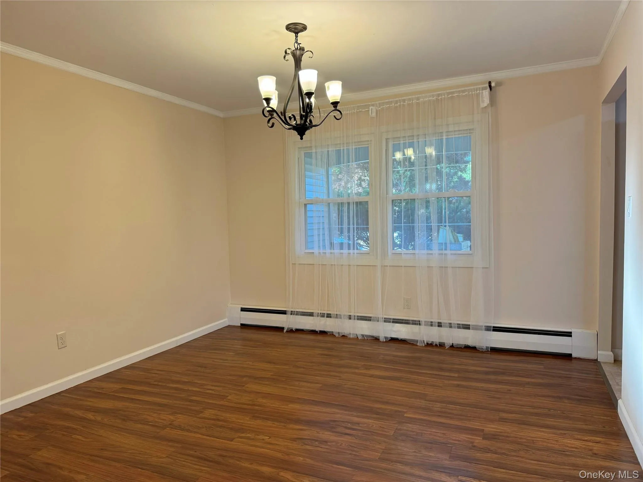 40 Seabrook Lane, Brookhaven, NY, 3 Bedrooms Bedrooms, 8 Rooms Rooms,2 BathroomsBathrooms,Residential Lease,For Rent,Seabrook,0,1021092 40 Seabrook Lane, Brookhaven, NY, 3 Bedrooms Bedrooms, 8 Rooms Rooms,2 BathroomsBathrooms,Residential Lease,For Rent,Seabrook,0,1021092