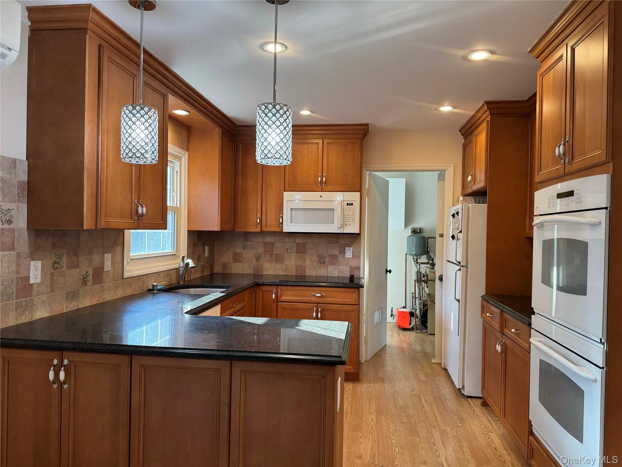40 Seabrook Lane, Brookhaven, NY, 3 Bedrooms Bedrooms, 8 Rooms Rooms,2 BathroomsBathrooms,Residential Lease,For Rent,Seabrook,0,1021092 40 Seabrook Lane, Brookhaven, NY, 3 Bedrooms Bedrooms, 8 Rooms Rooms,2 BathroomsBathrooms,Residential Lease,For Rent,Seabrook,0,1021092