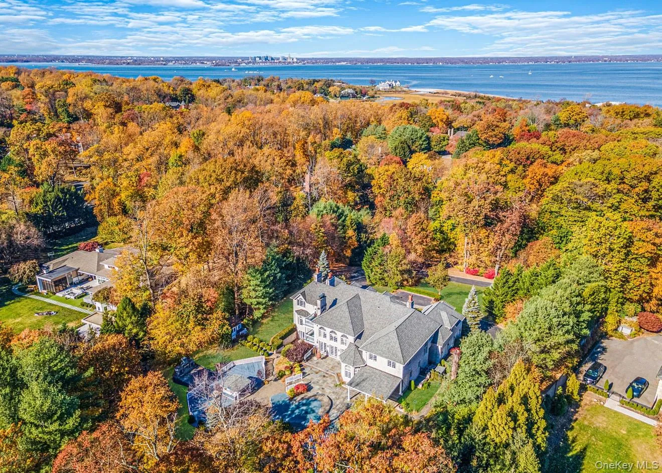 30 Arden Lane, North Hempstead, NY, 6 Bedrooms Bedrooms, 16 Rooms Rooms,6 BathroomsBathrooms,Residential Lease,For Rent,Arden,0,1021093 30 Arden Lane, North Hempstead, NY, 6 Bedrooms Bedrooms, 16 Rooms Rooms,6 BathroomsBathrooms,Residential Lease,For Rent,Arden,0,1021093