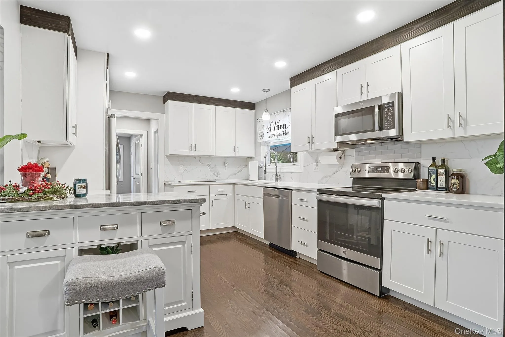 109 Chelsea Road, Wappinger, NY, 4 Bedrooms Bedrooms, 9 Rooms Rooms,2 BathroomsBathrooms,Residential,For Rent,Chelsea,0,1021101 109 Chelsea Road, Wappinger, NY, 4 Bedrooms Bedrooms, 9 Rooms Rooms,2 BathroomsBathrooms,Residential,For Rent,Chelsea,0,1021101